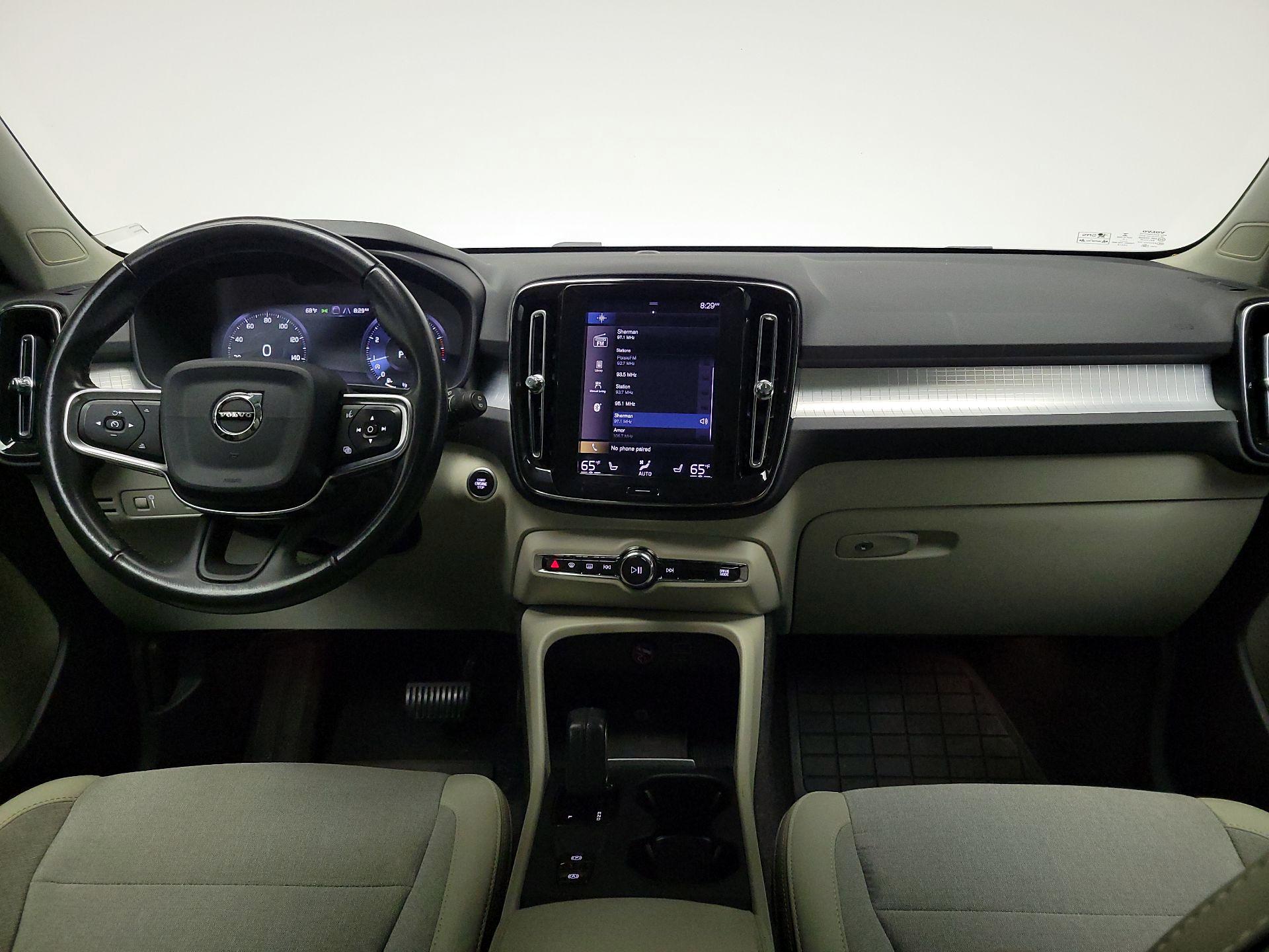 Thumbnail: 2020 Volvo XC40 - 9