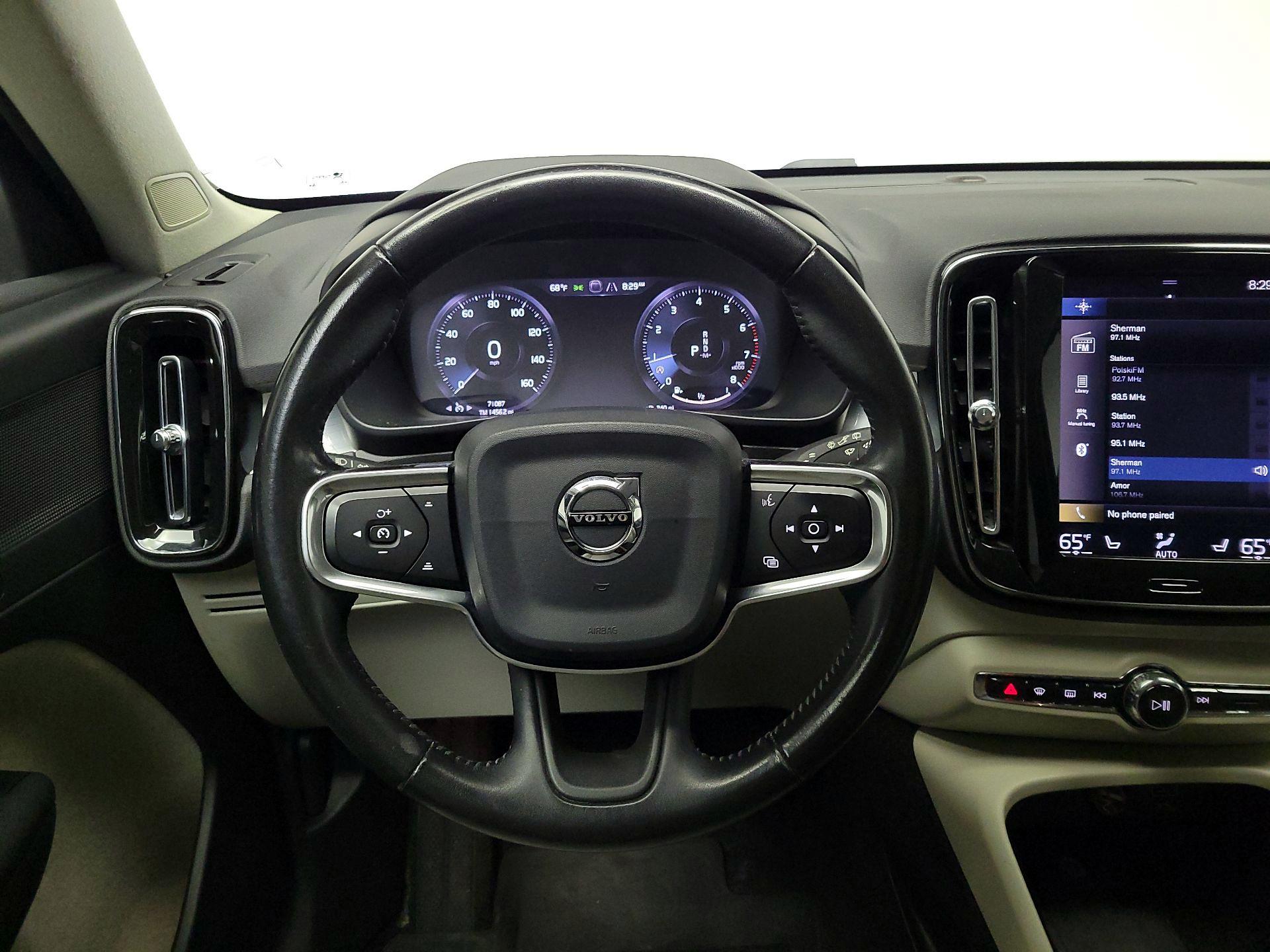 Thumbnail: 2020 Volvo XC40 - 10