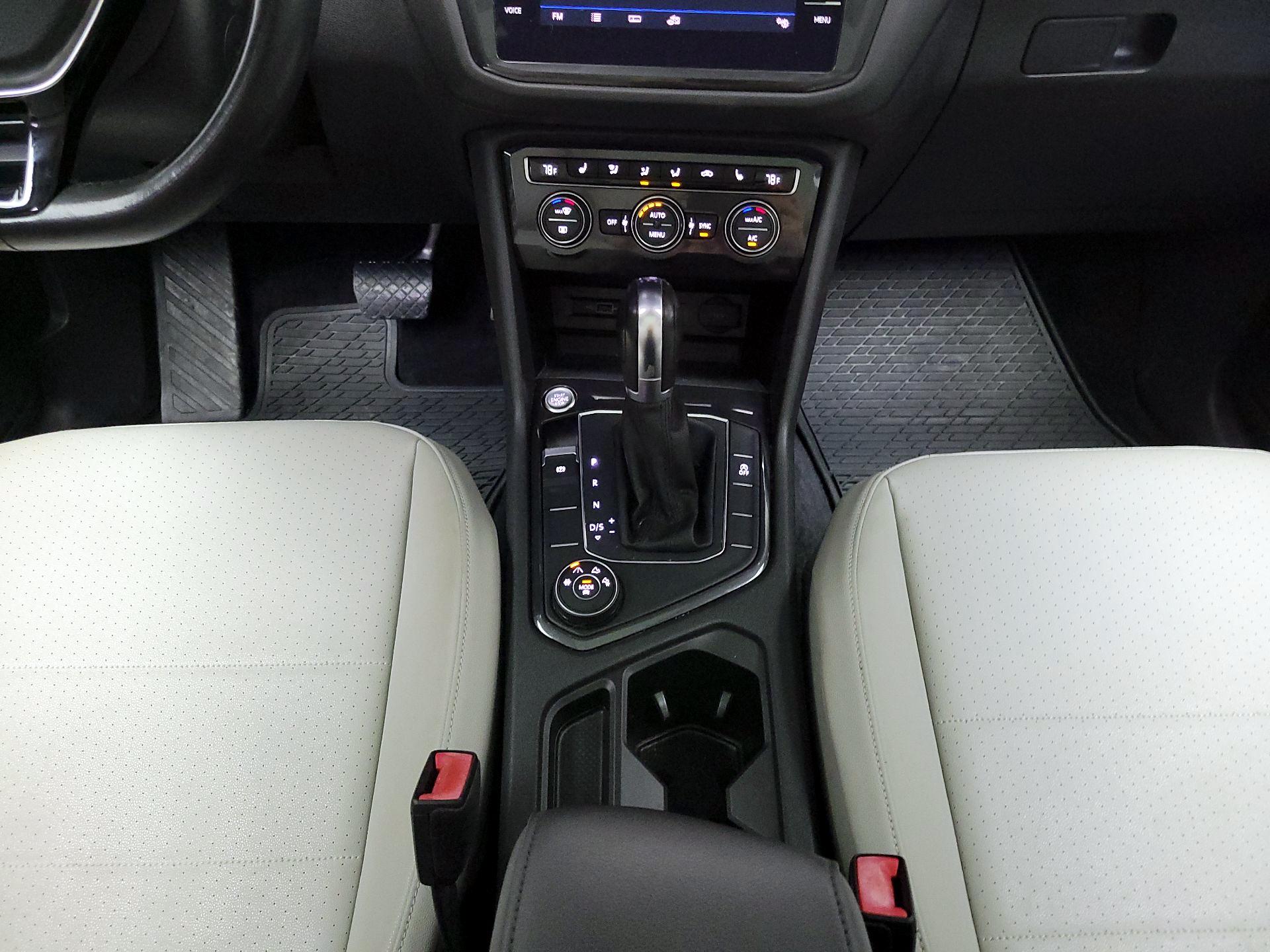 Thumbnail: 2019 Volkswagen Tiguan - 17