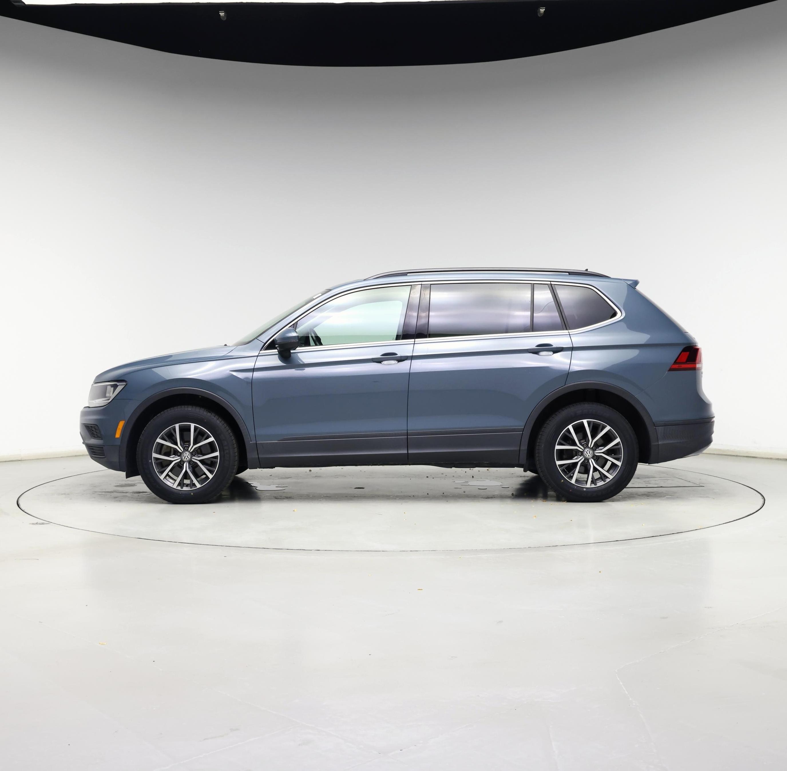 Thumbnail: 2019 Volkswagen Tiguan - 3