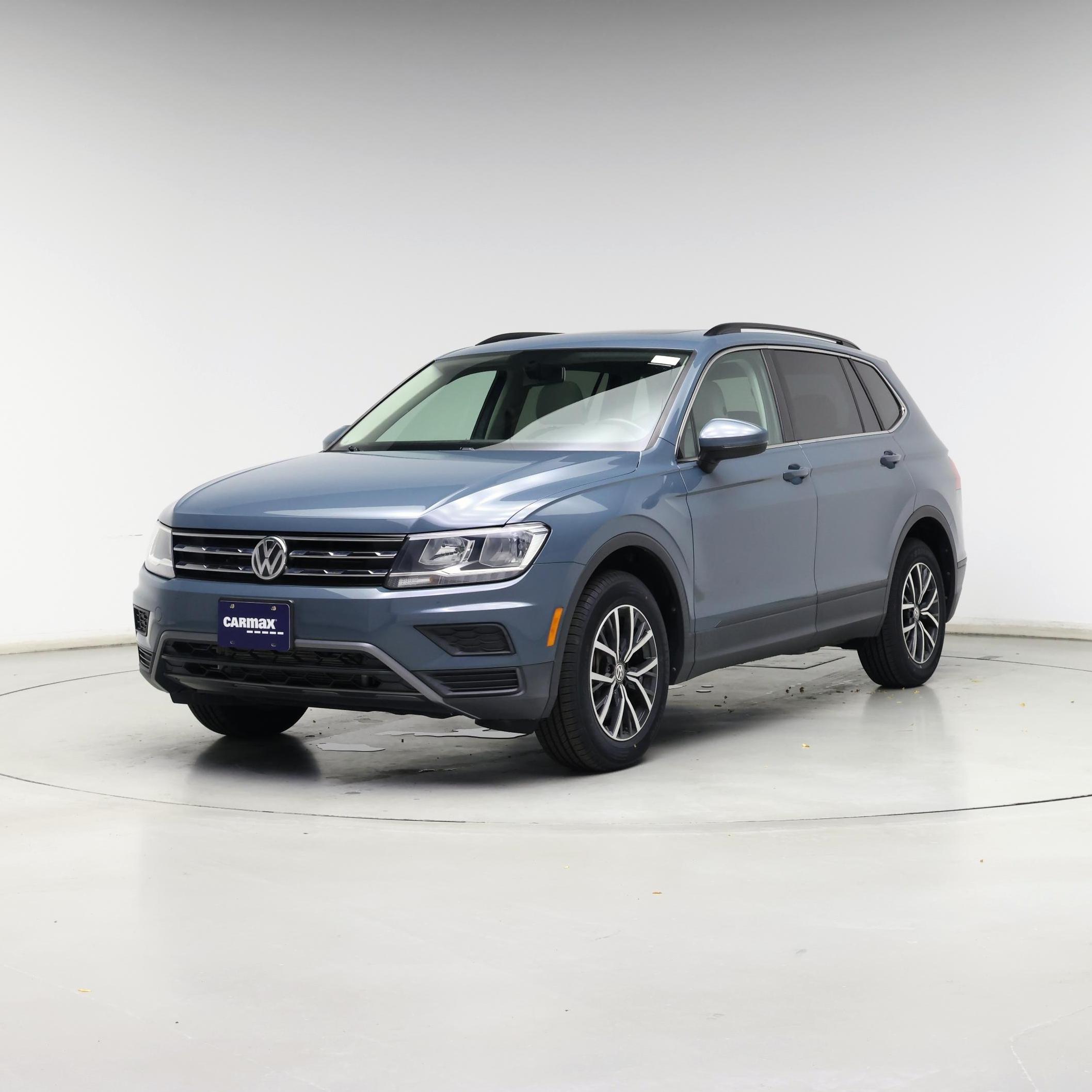 Thumbnail: 2019 Volkswagen Tiguan - 4