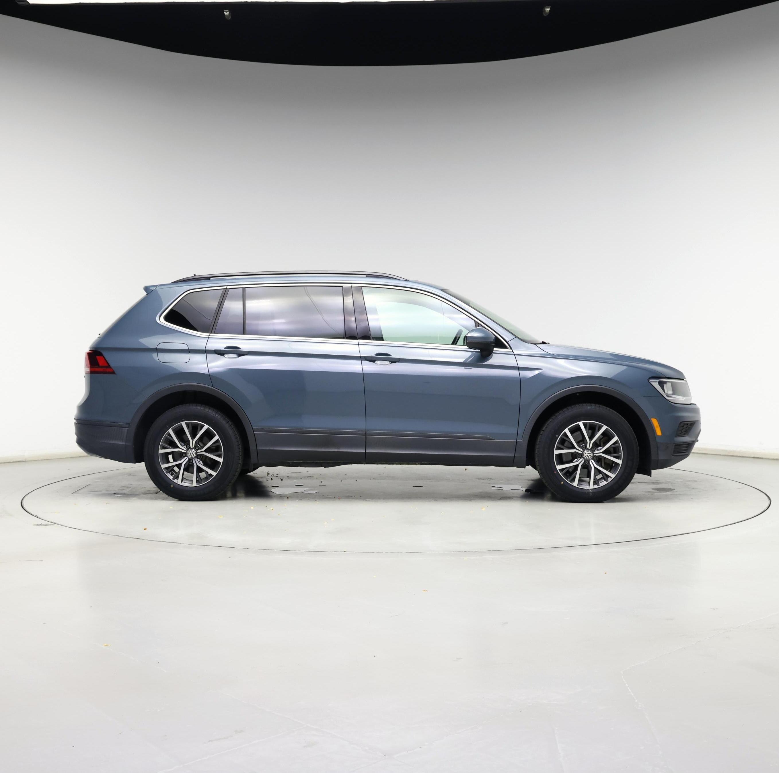 Thumbnail: 2019 Volkswagen Tiguan - 7