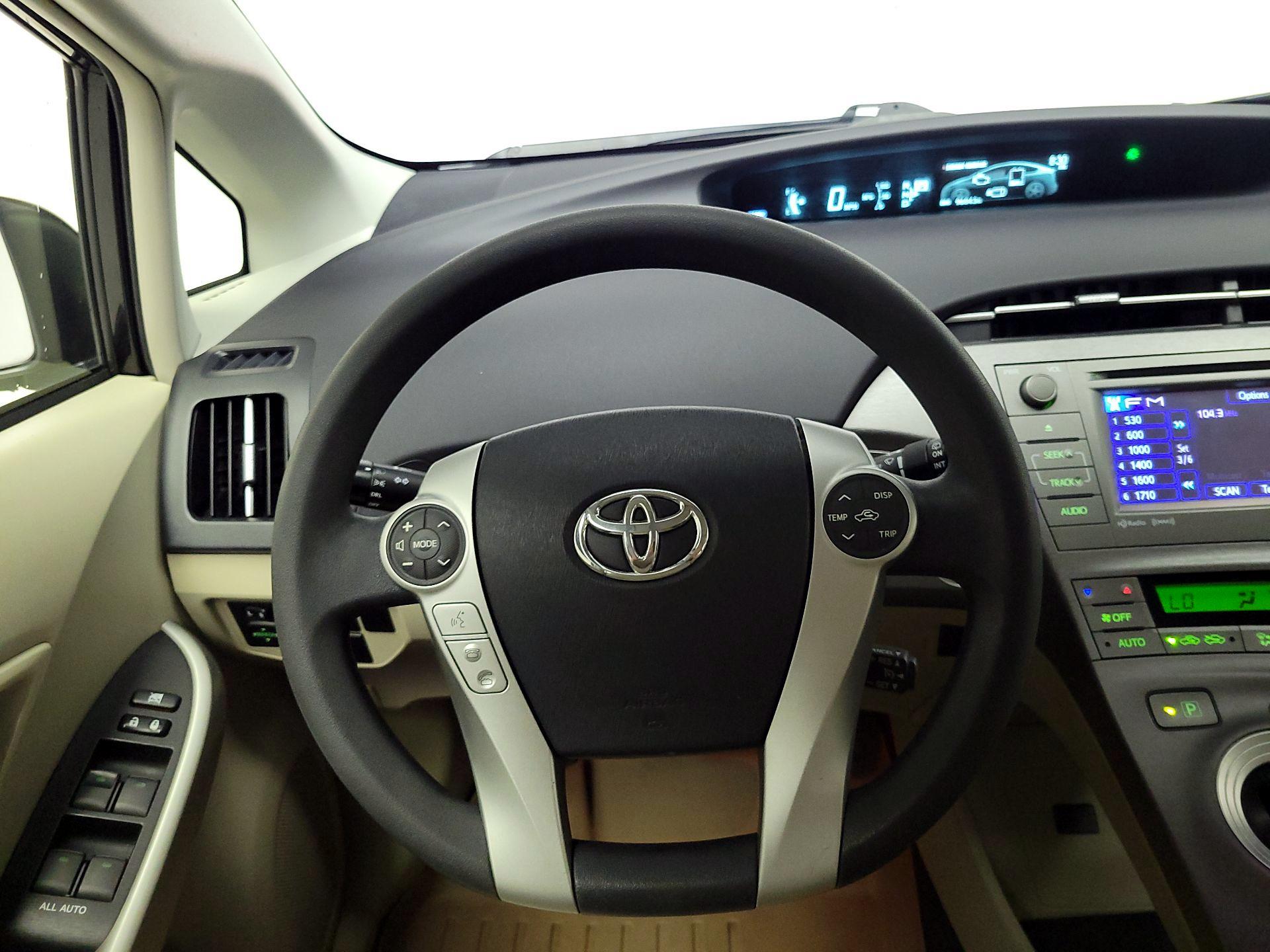 Thumbnail: 2015 Toyota Prius - 10