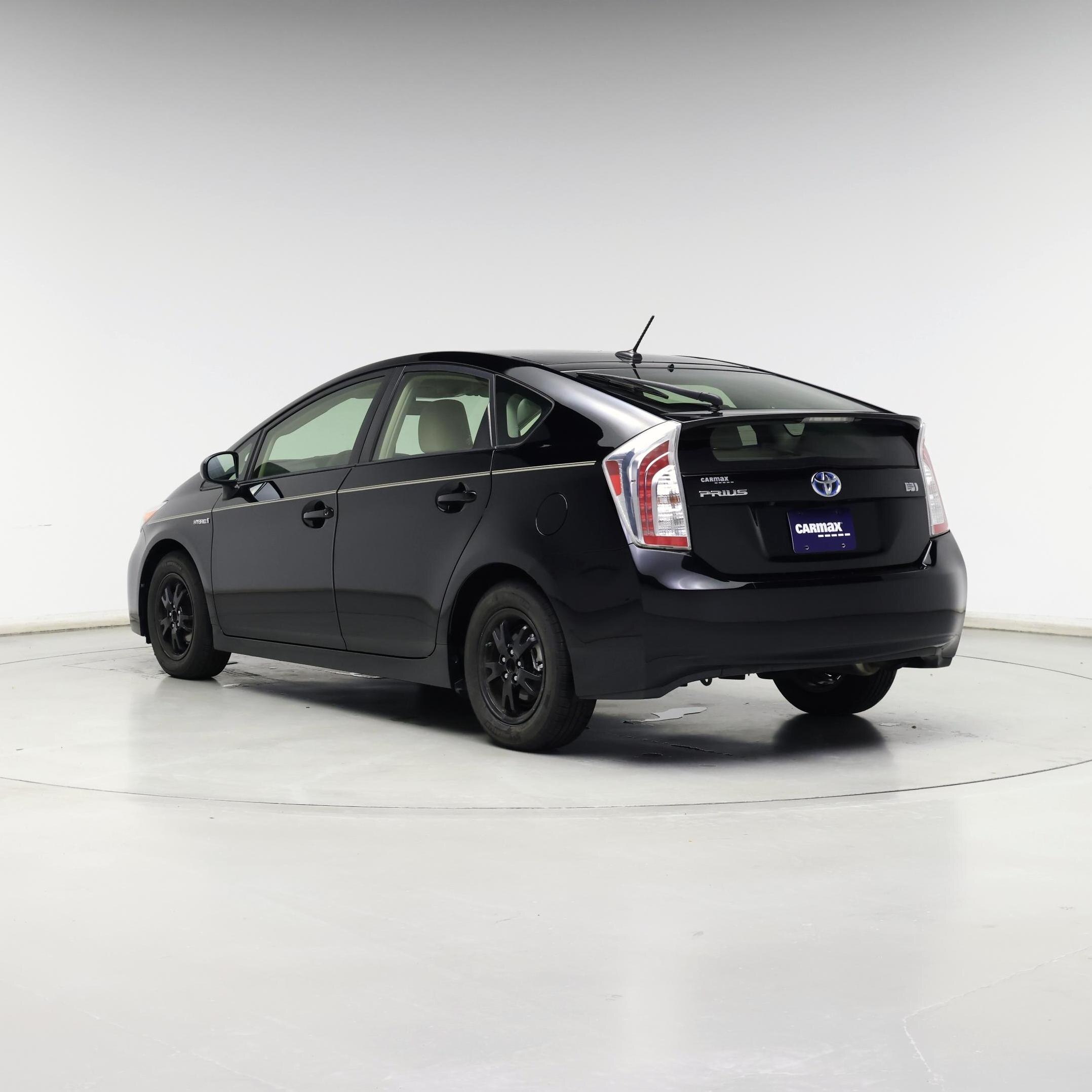 Thumbnail: 2015 Toyota Prius - 2
