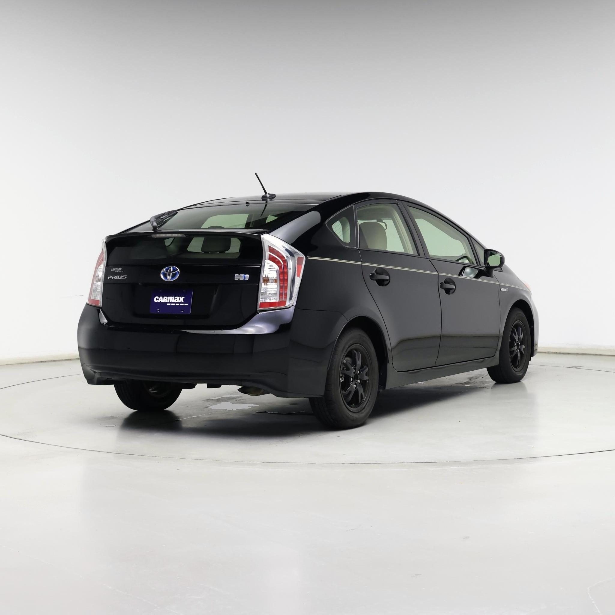 Thumbnail: 2015 Toyota Prius - 8