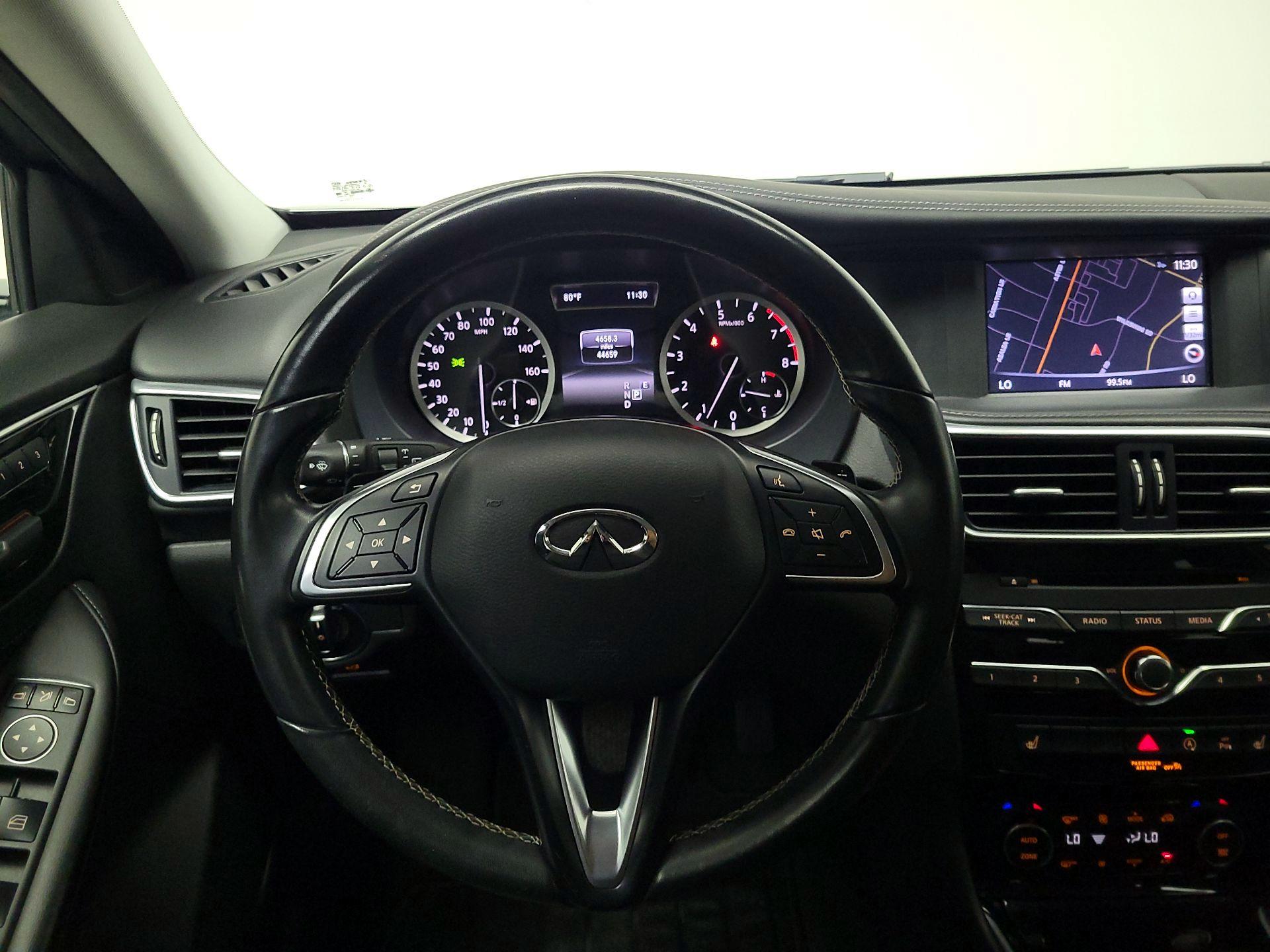 Thumbnail: 2019 INFINITI QX30 - 10