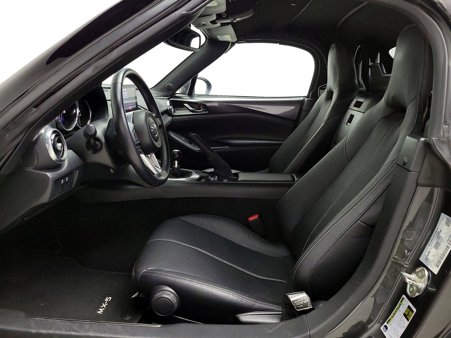 Thumbnail: 2021 Mazda MX-5 Miata - 11