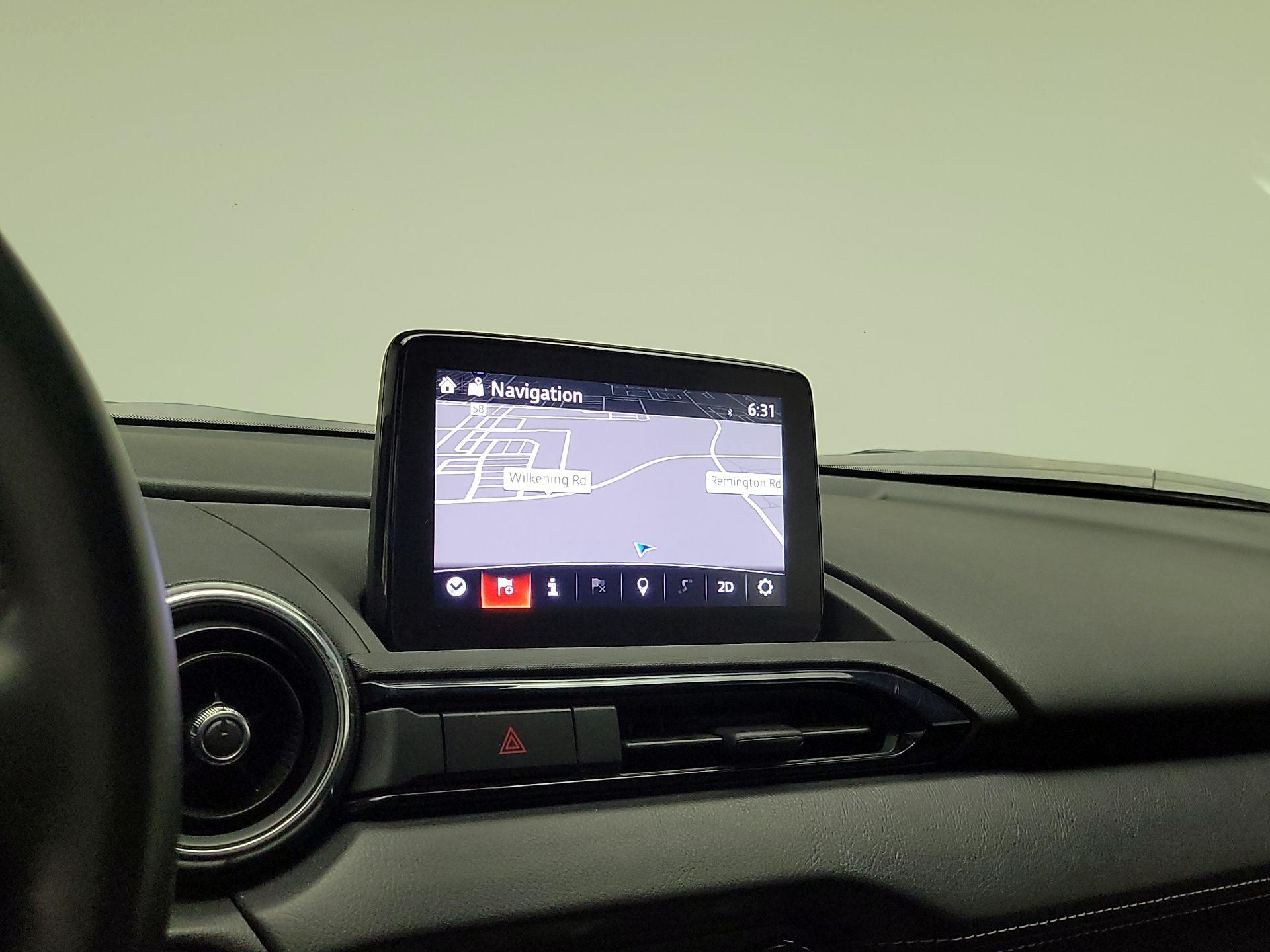 Thumbnail: 2021 Mazda MX-5 Miata - 14