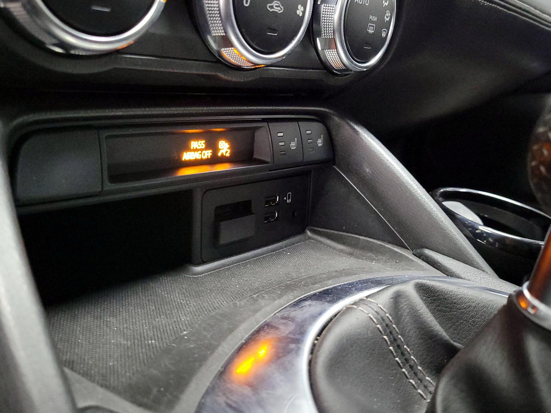 Thumbnail: 2021 Mazda MX-5 Miata - 19