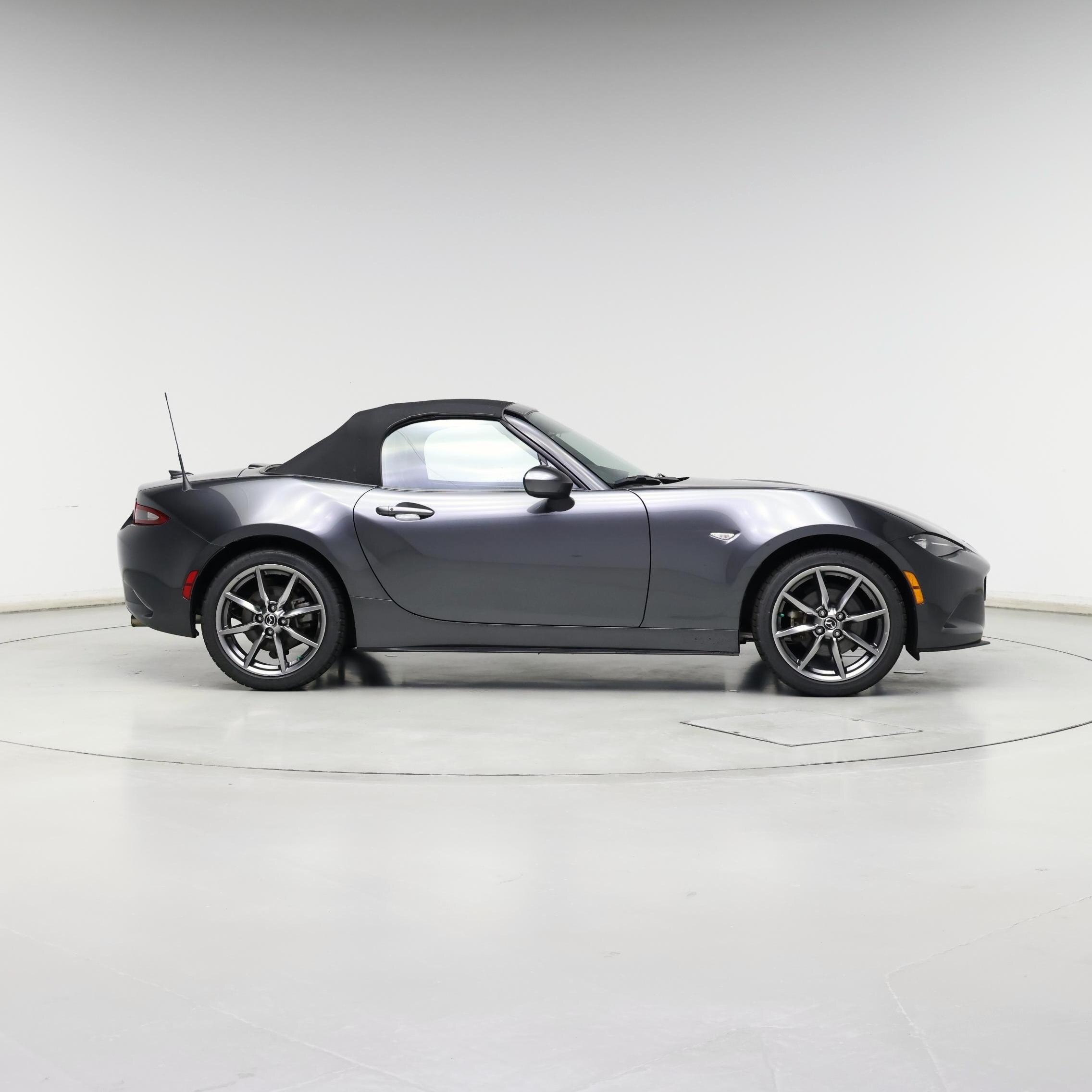 Thumbnail: 2021 Mazda MX-5 Miata - 7
