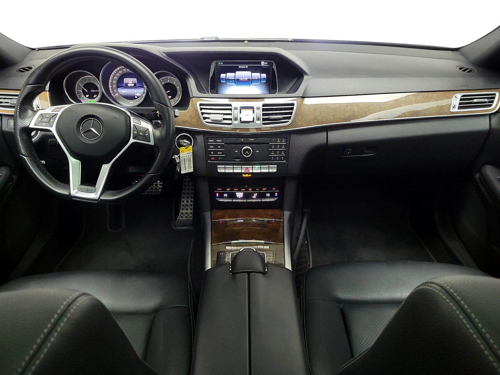 Thumbnail: 2016 Mercedes-Benz E-Class - 9