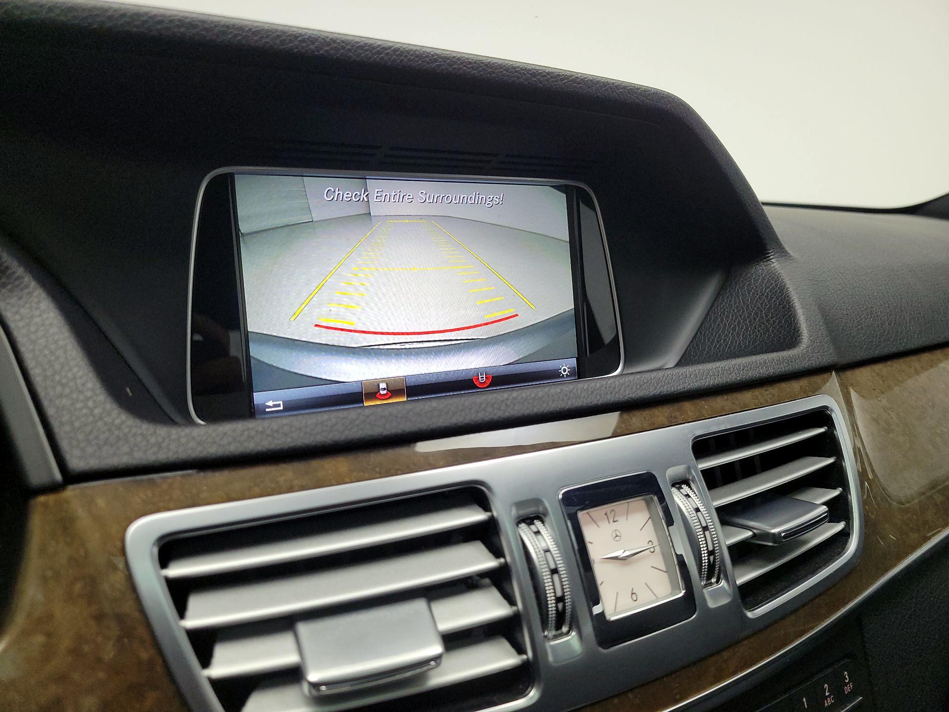 Thumbnail: 2016 Mercedes-Benz E-Class - 15