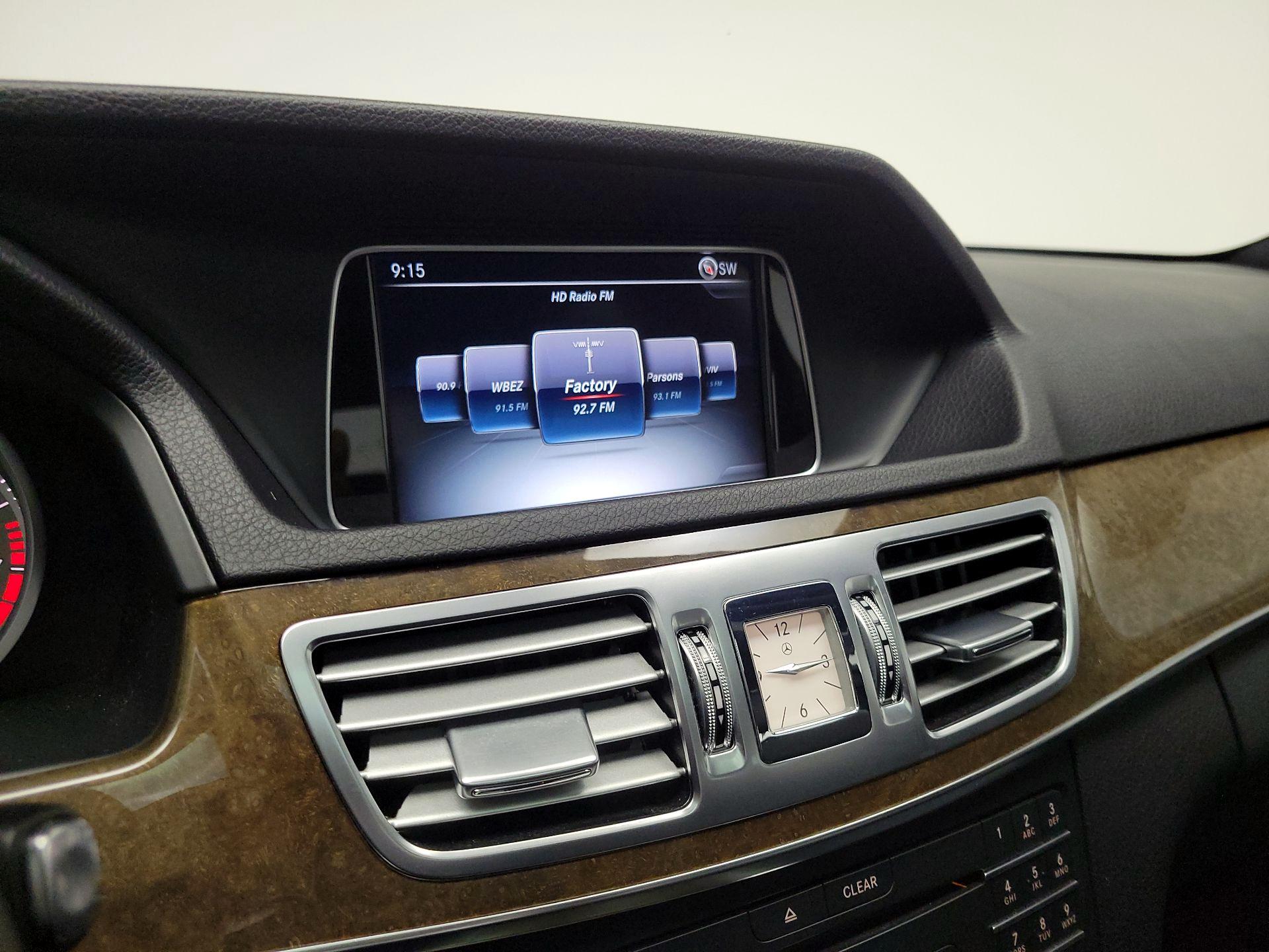 Thumbnail: 2016 Mercedes-Benz E-Class - 16
