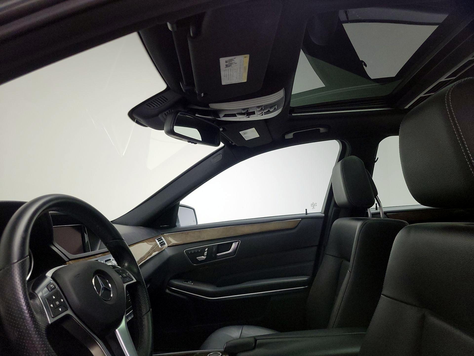 Thumbnail: 2016 Mercedes-Benz E-Class - 20