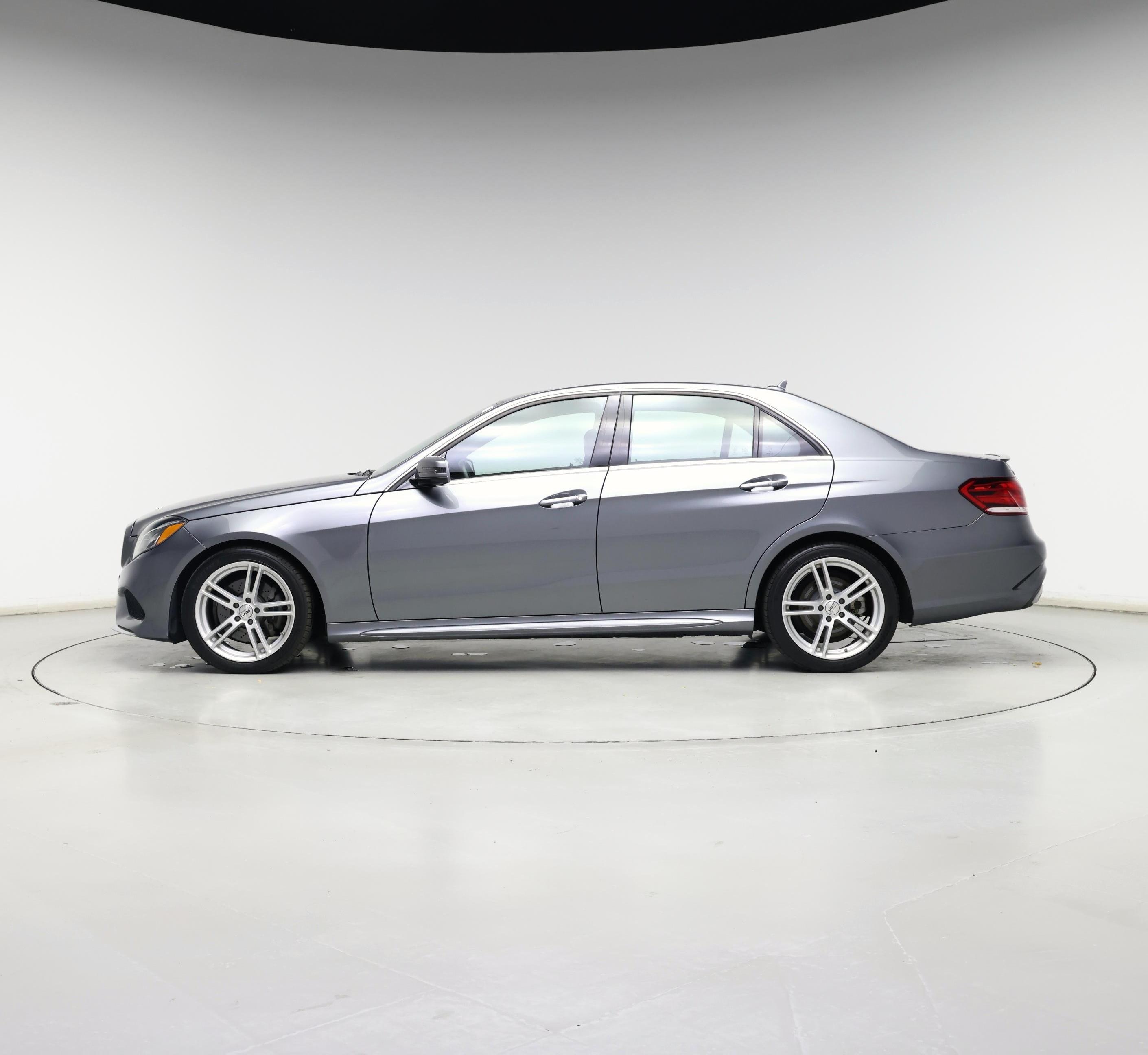 Thumbnail: 2016 Mercedes-Benz E-Class - 3