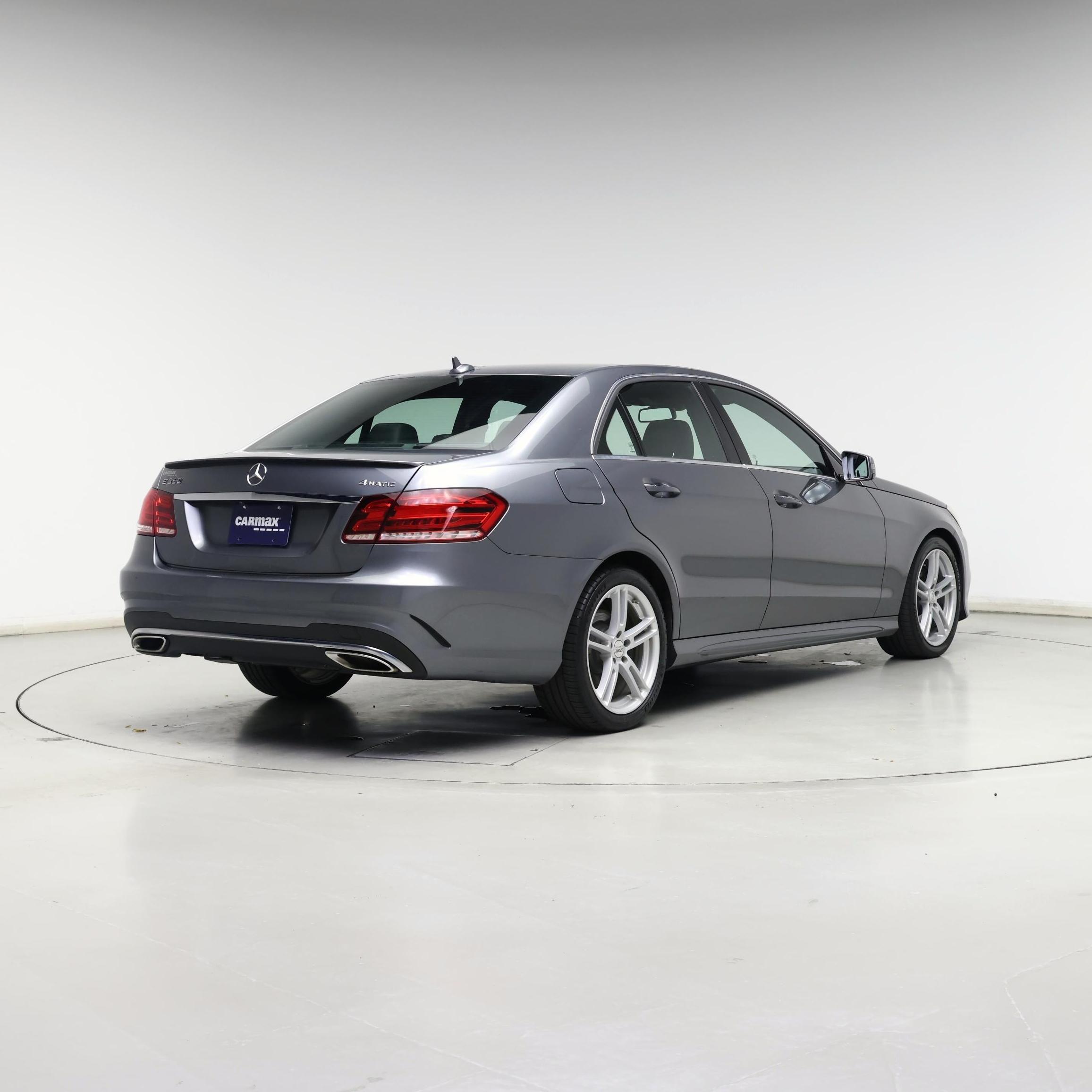 Thumbnail: 2016 Mercedes-Benz E-Class - 8