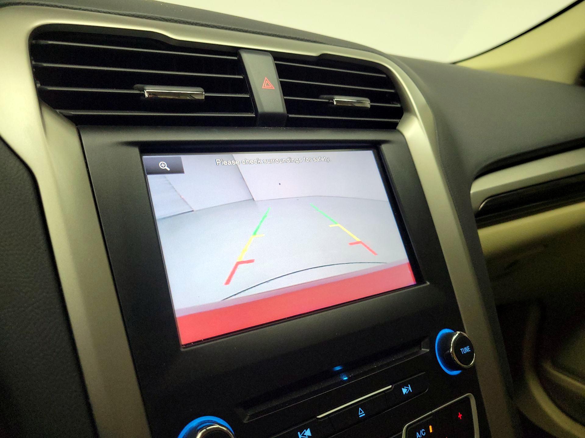 Thumbnail: 2016 Ford Fusion - 14