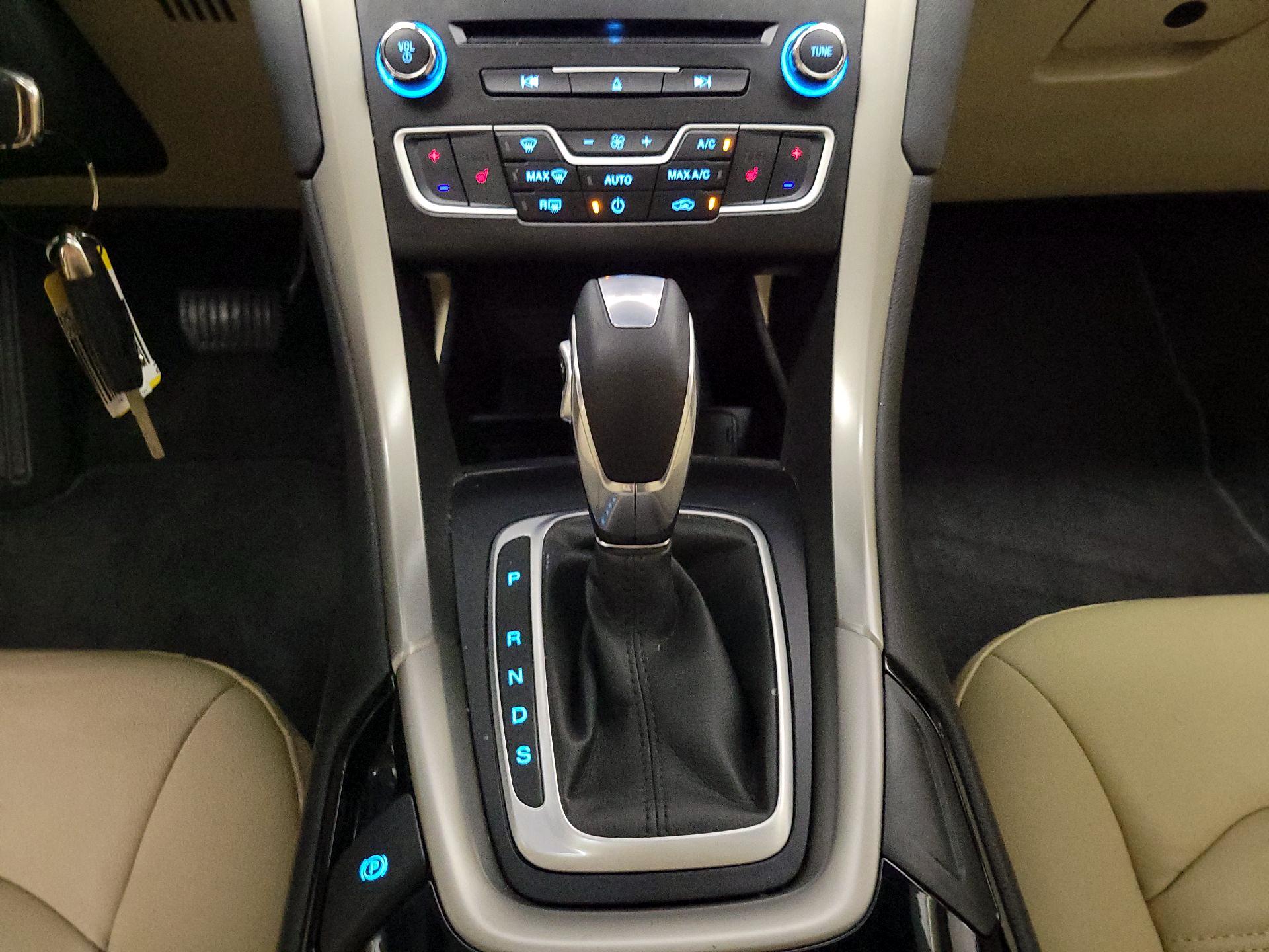 Thumbnail: 2016 Ford Fusion - 17