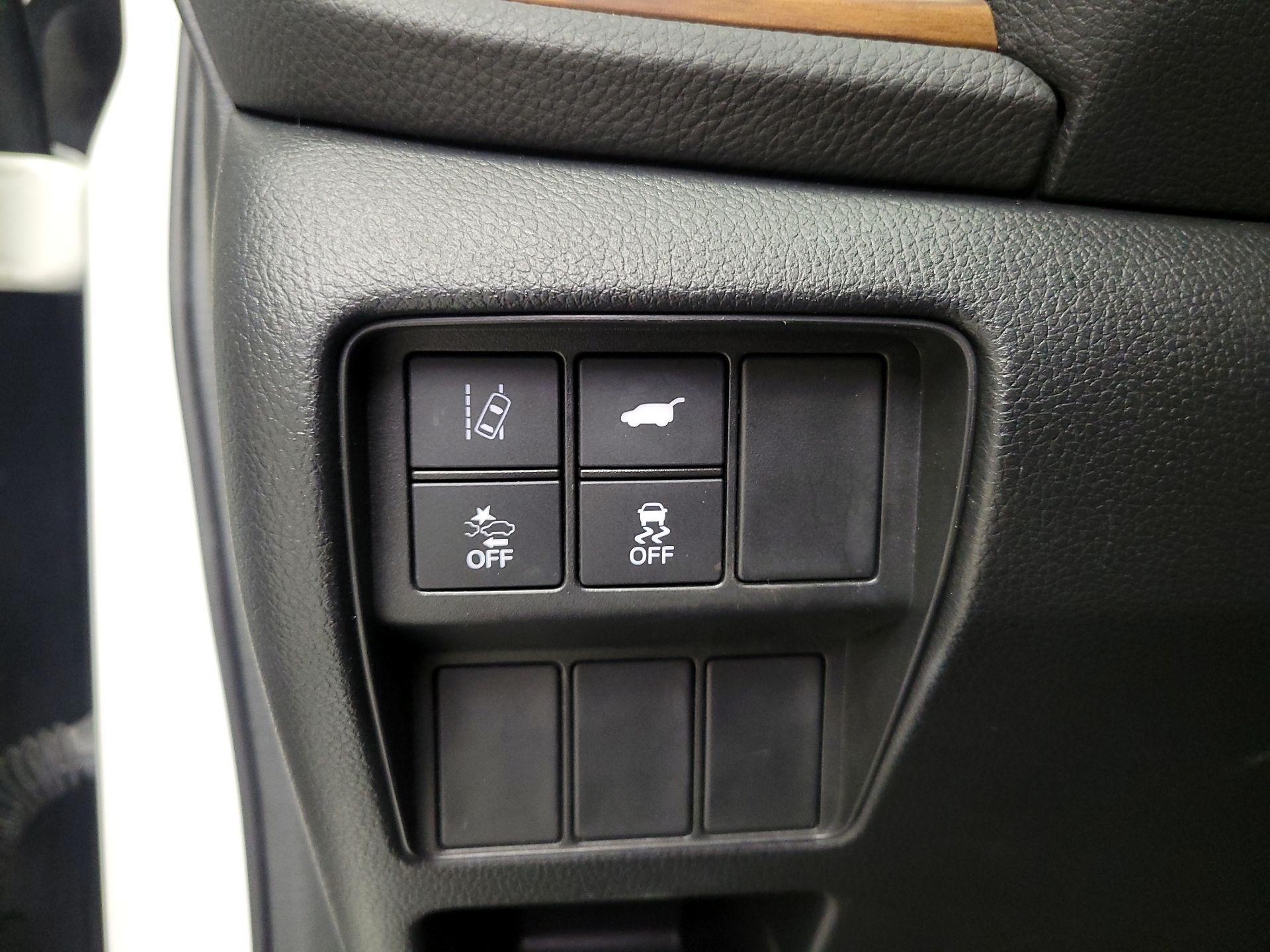 Thumbnail: 2017 Honda CR-V - 13