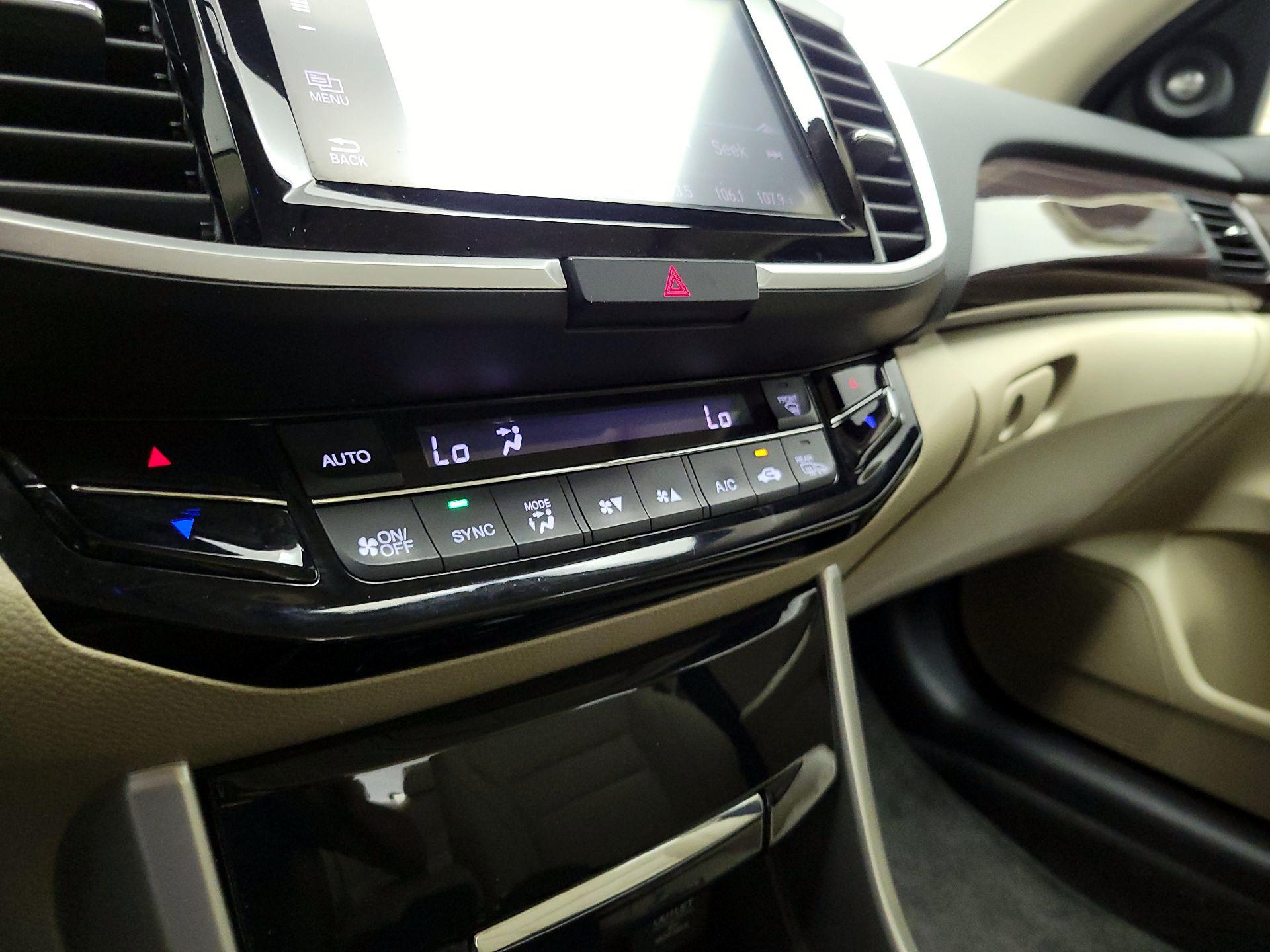 Thumbnail: 2016 Honda Accord - 16