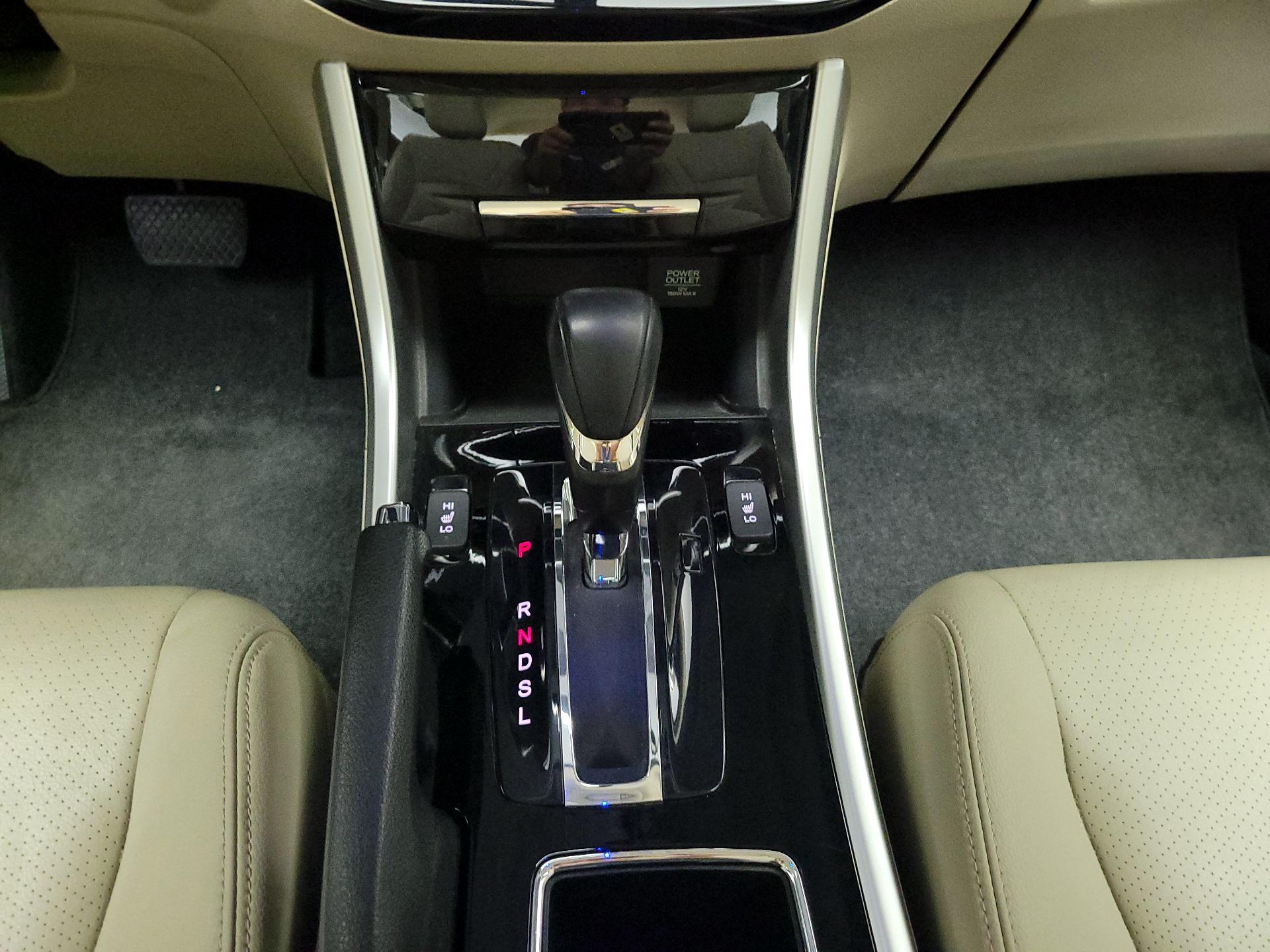 Thumbnail: 2016 Honda Accord - 17