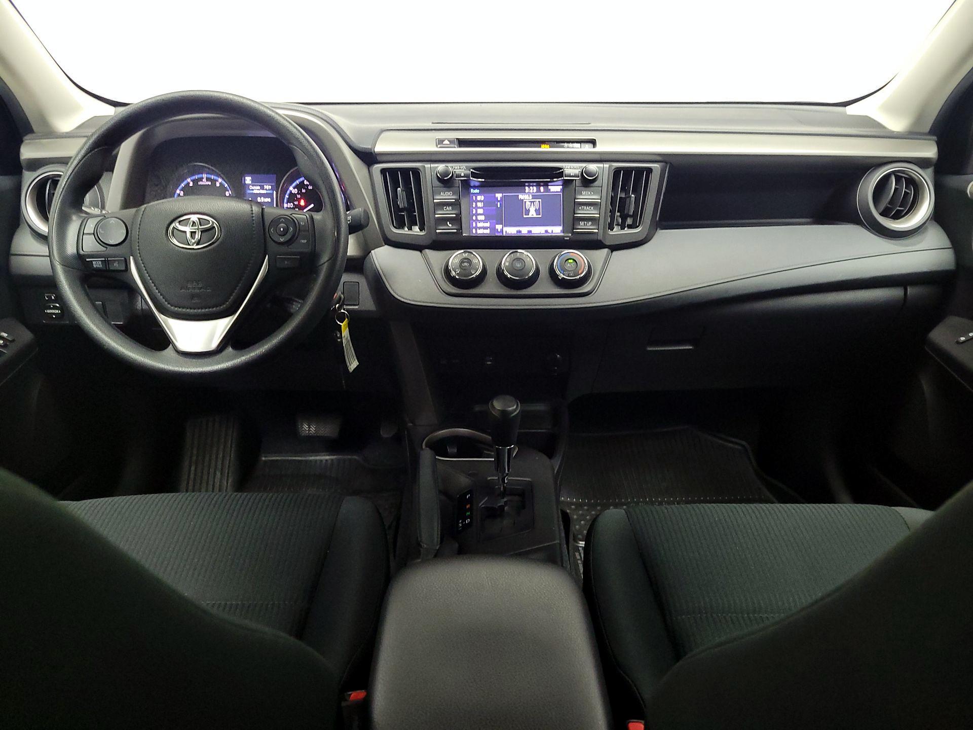 Thumbnail: 2018 Toyota RAV4 - 9