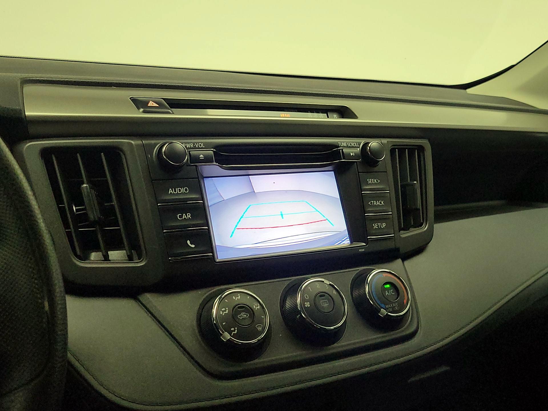 Thumbnail: 2018 Toyota RAV4 - 14