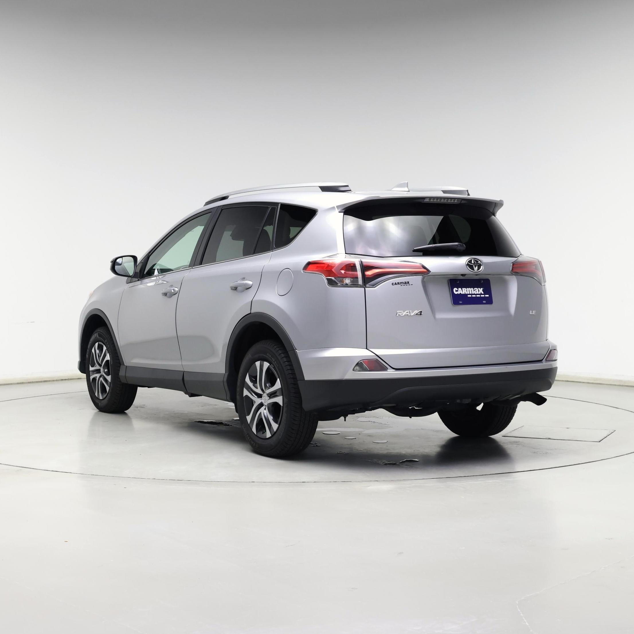 Thumbnail: 2018 Toyota RAV4 - 2