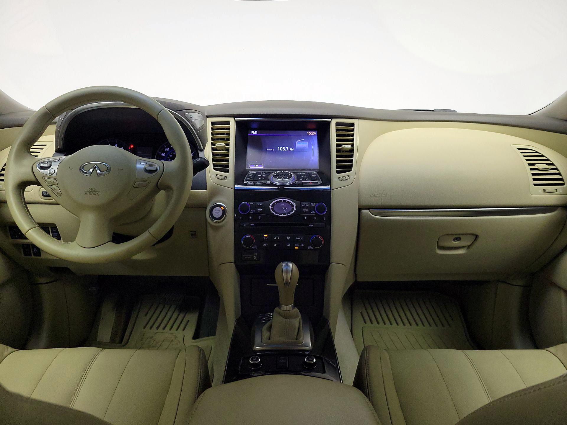 Thumbnail: 2015 INFINITI QX70 - 9