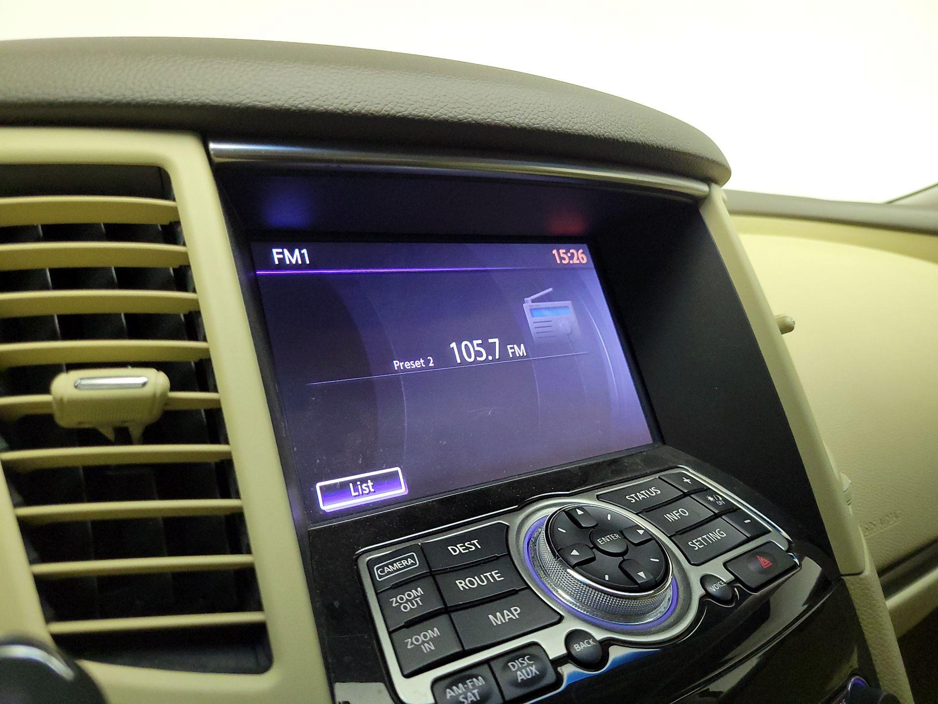Thumbnail: 2015 INFINITI QX70 - 16