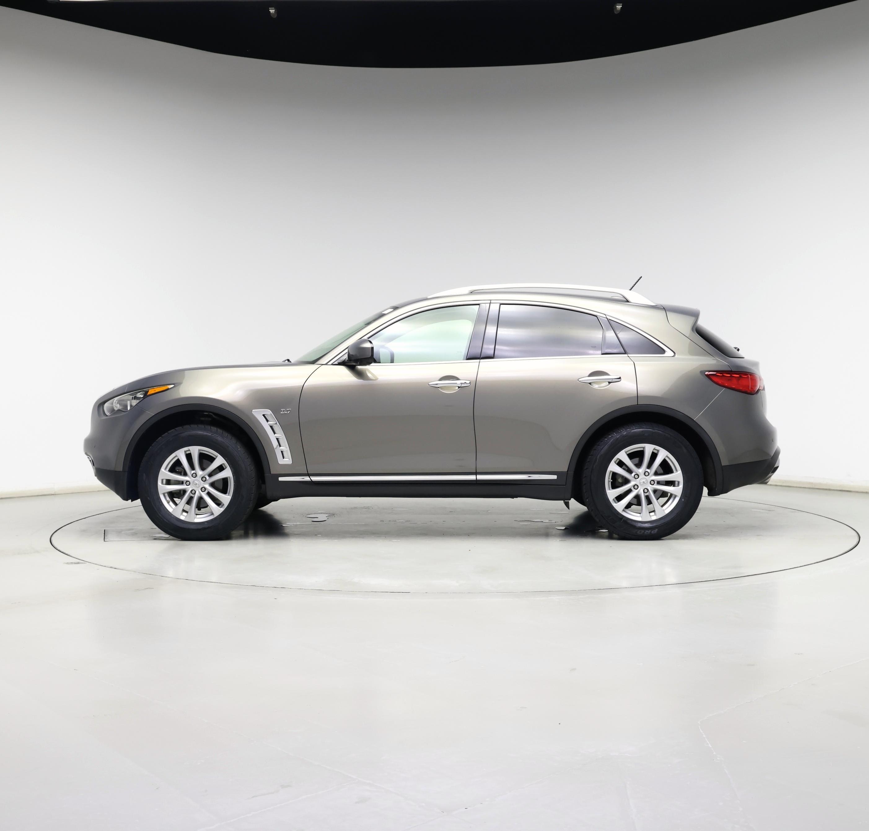 Thumbnail: 2015 INFINITI QX70 - 3