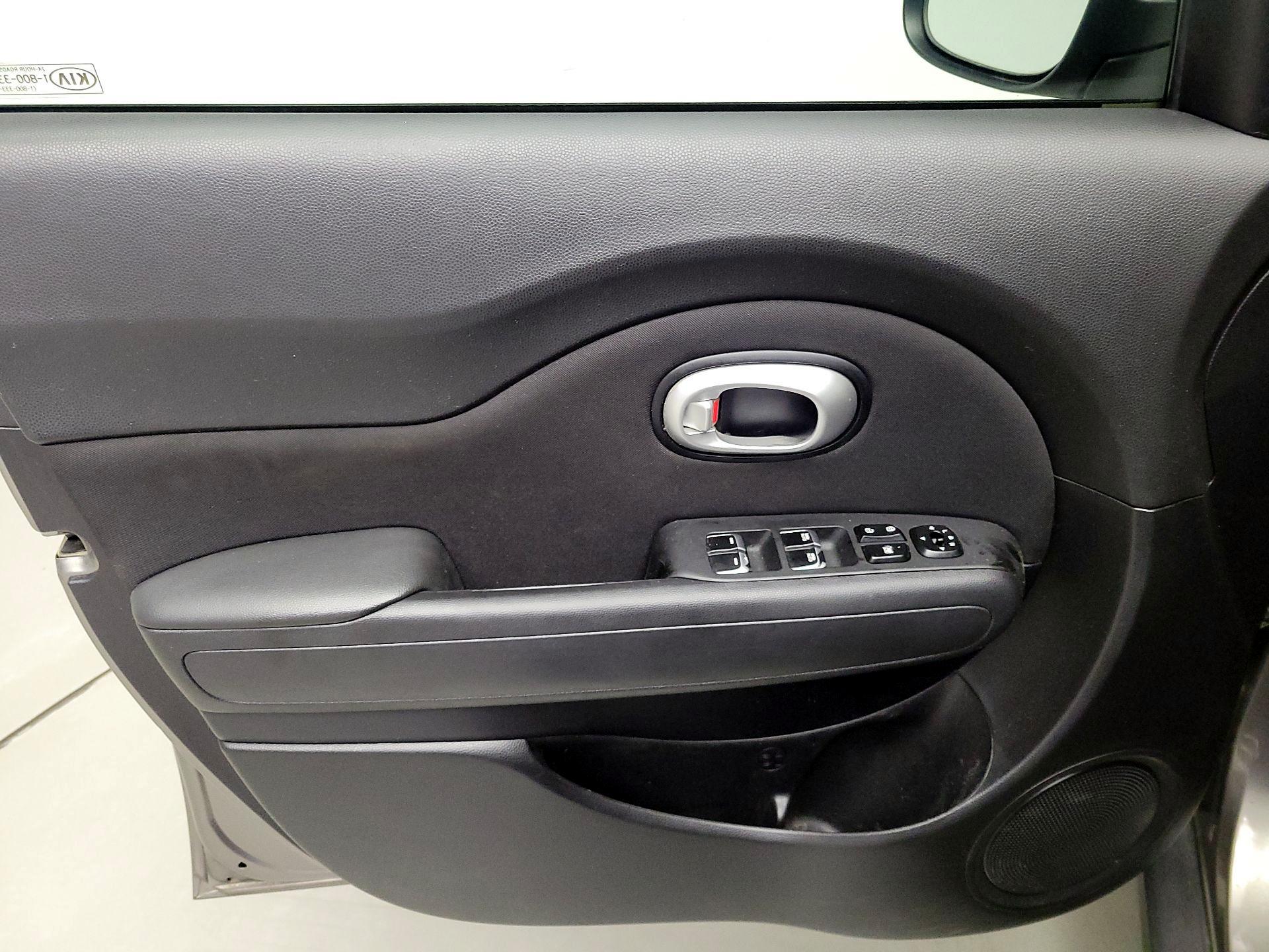 Thumbnail: 2019 Kia Soul - 12