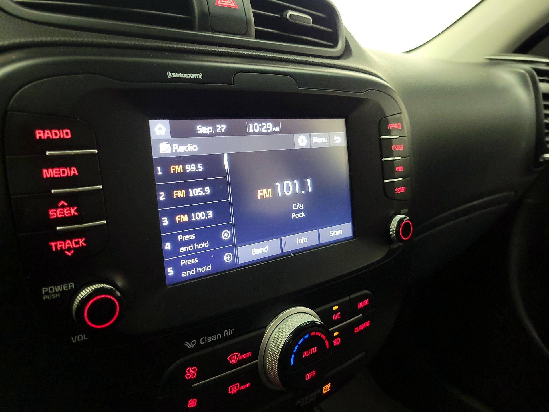 Thumbnail: 2019 Kia Soul - 15