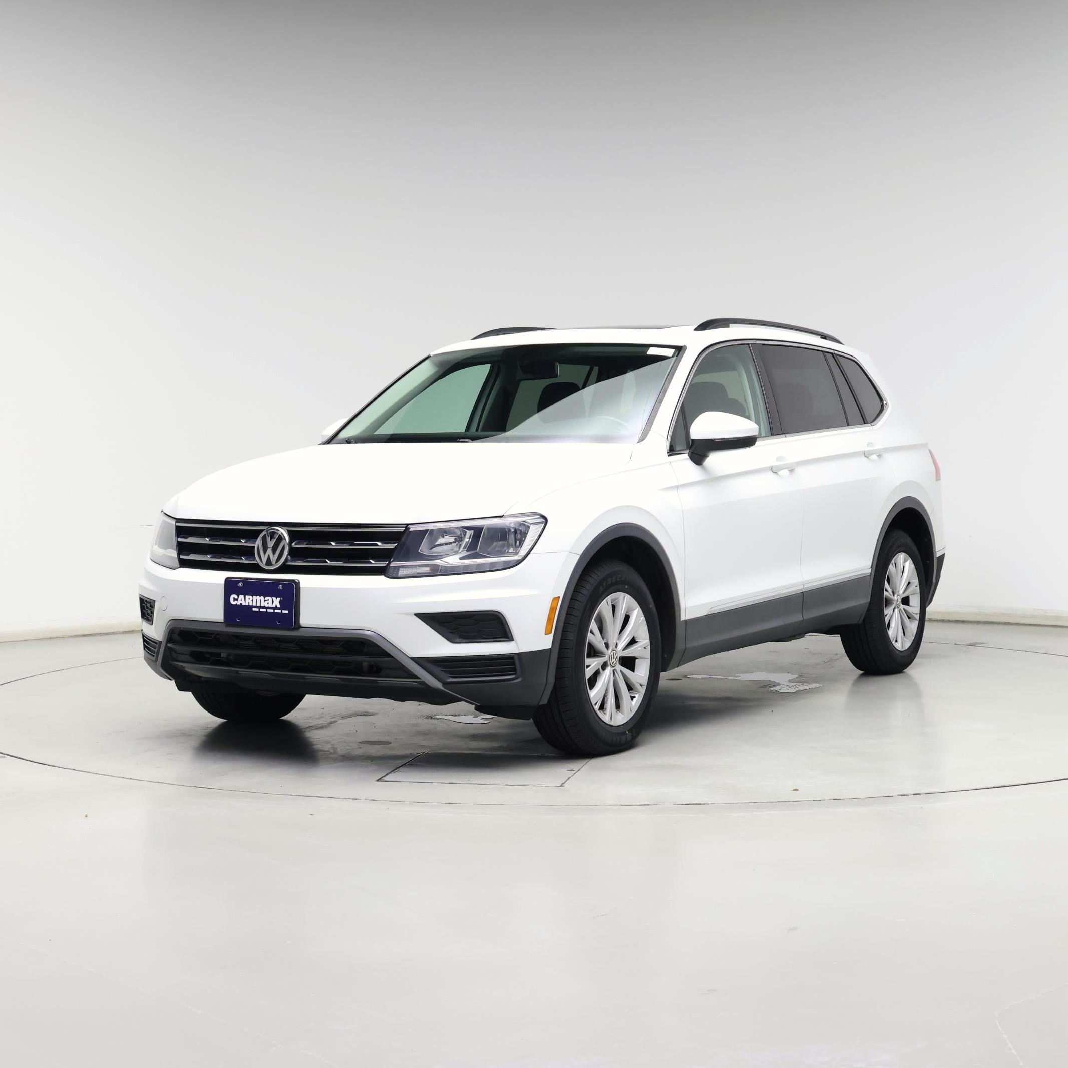Thumbnail: 2018 Volkswagen Tiguan - 4