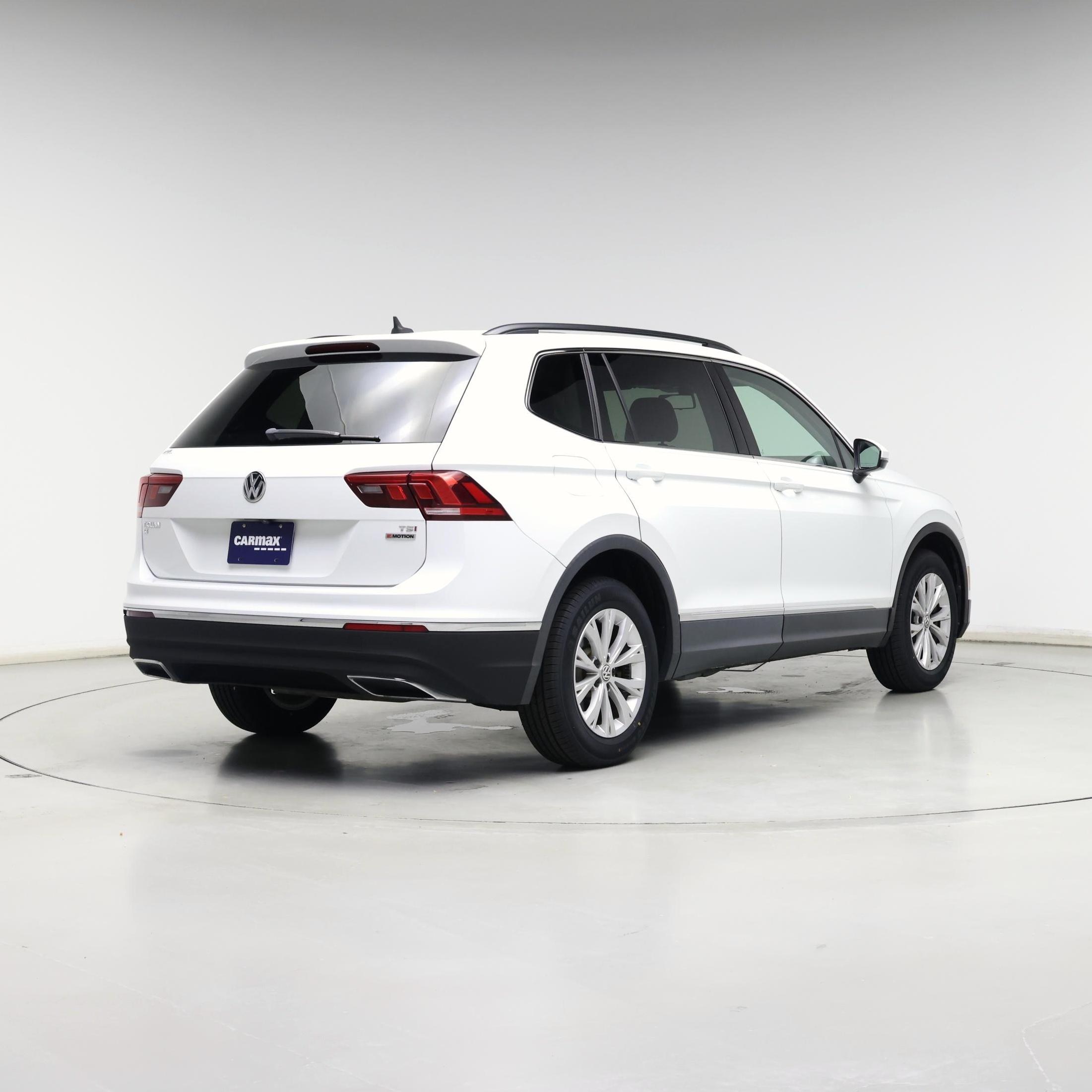 Thumbnail: 2018 Volkswagen Tiguan - 8