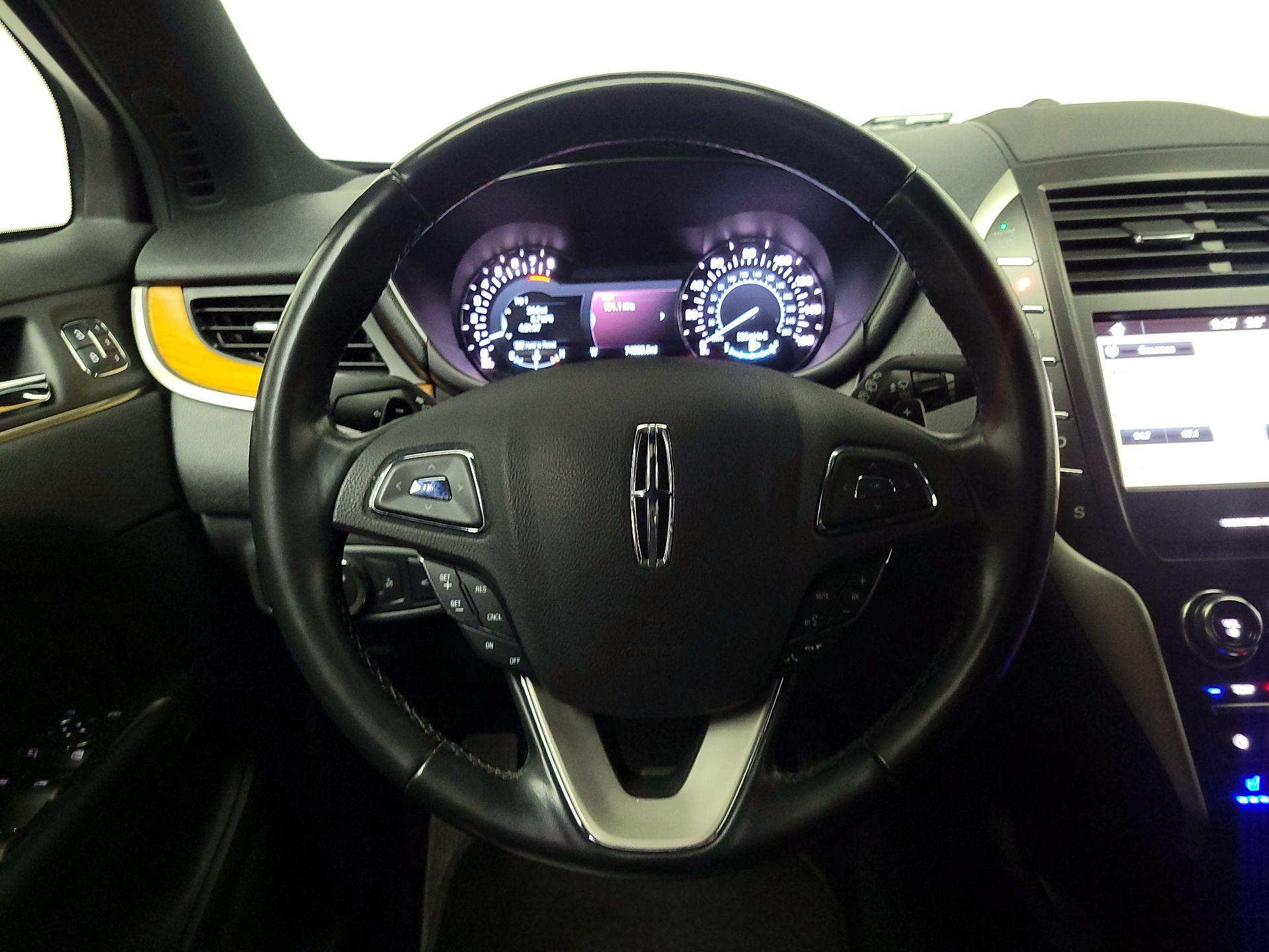 Thumbnail: 2017 Lincoln MKC - 10