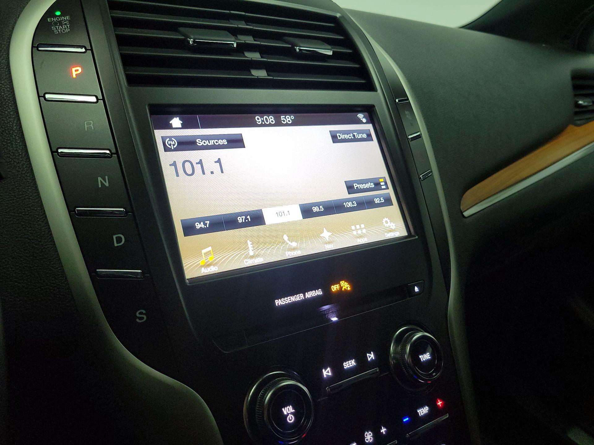 Thumbnail: 2017 Lincoln MKC - 16