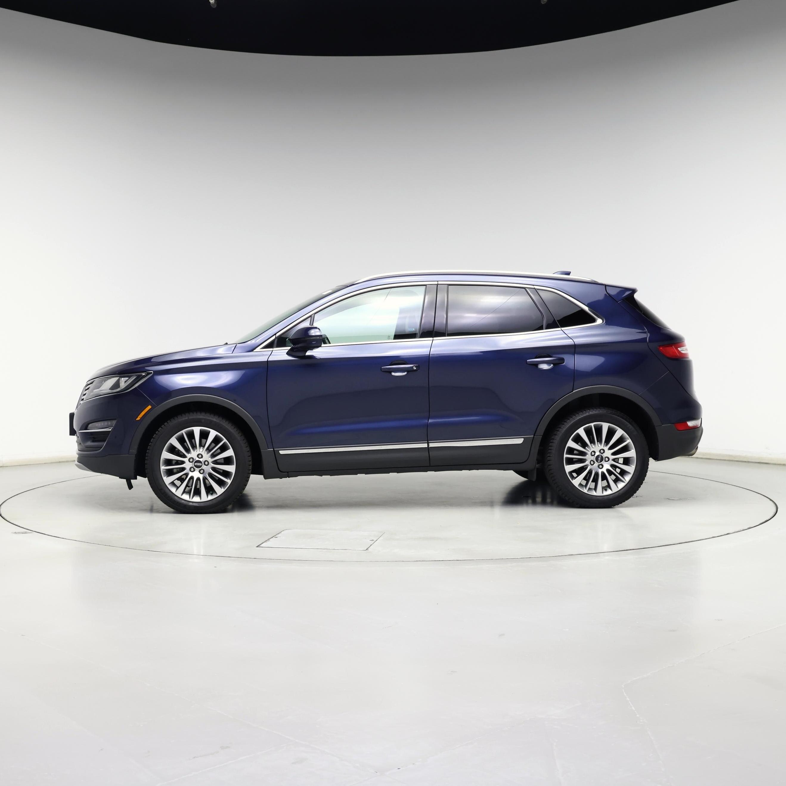 Thumbnail: 2017 Lincoln MKC - 3