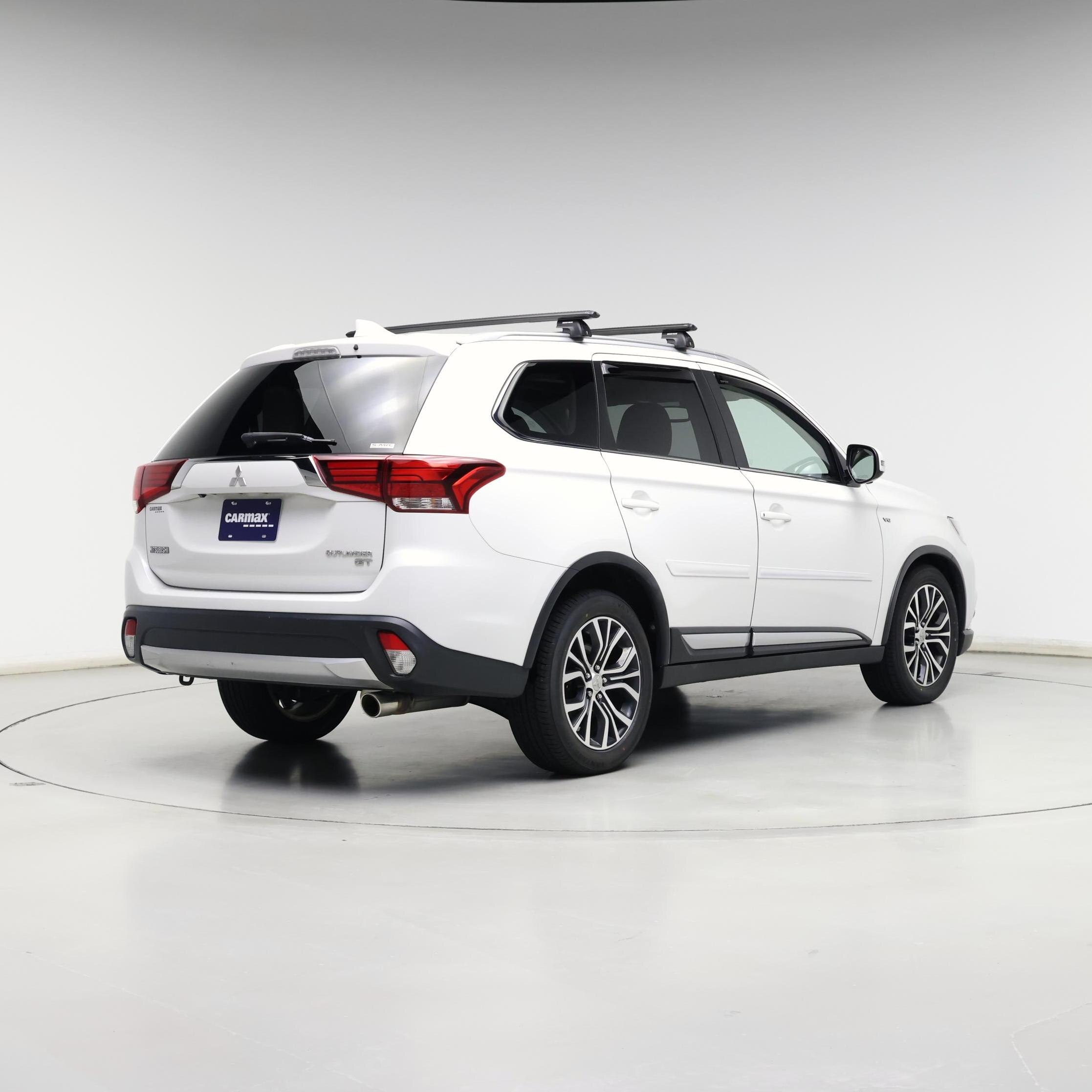 Thumbnail: 2018 Mitsubishi Outlander - 8