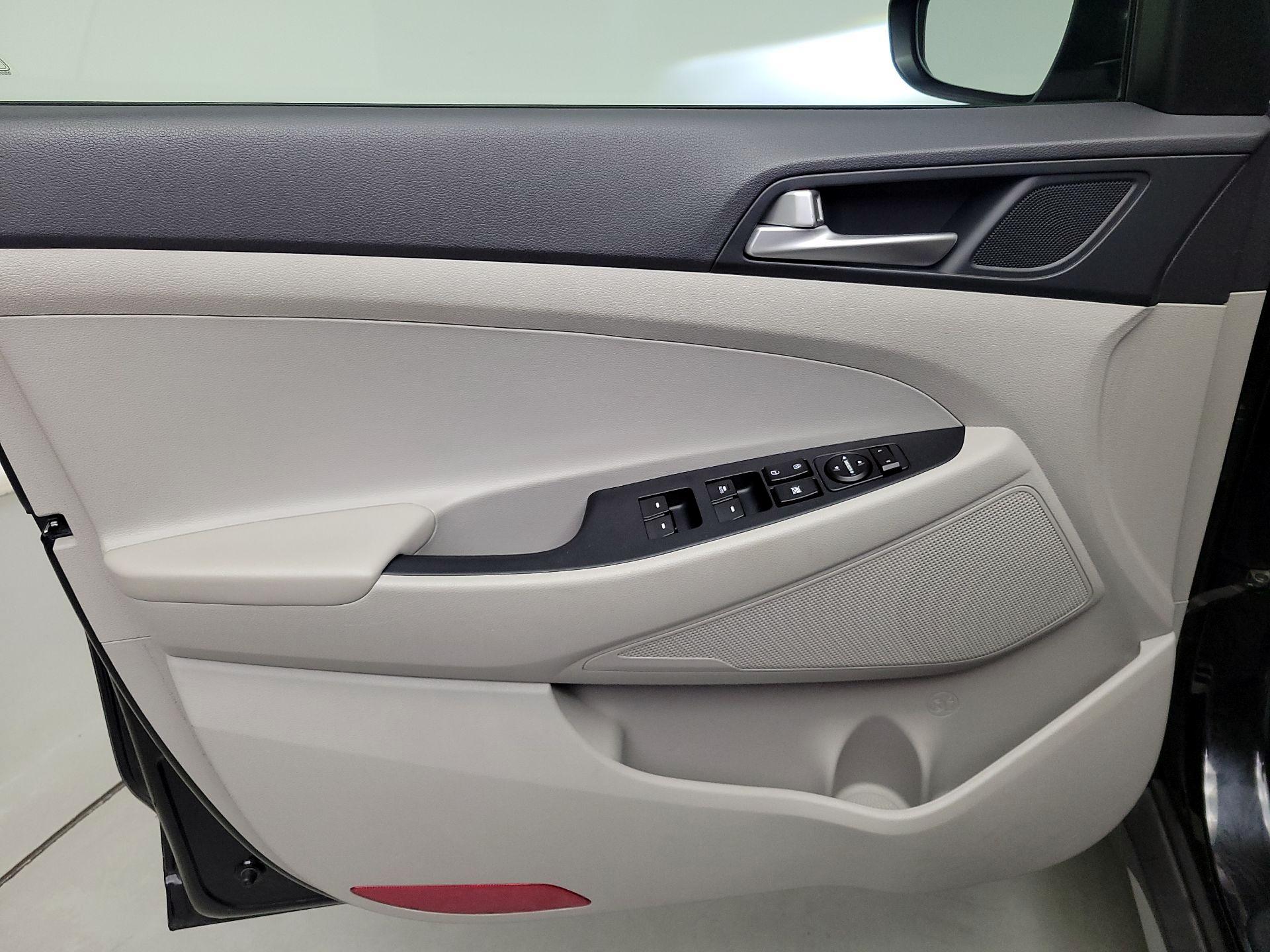 Thumbnail: 2020 Hyundai Tucson - 12