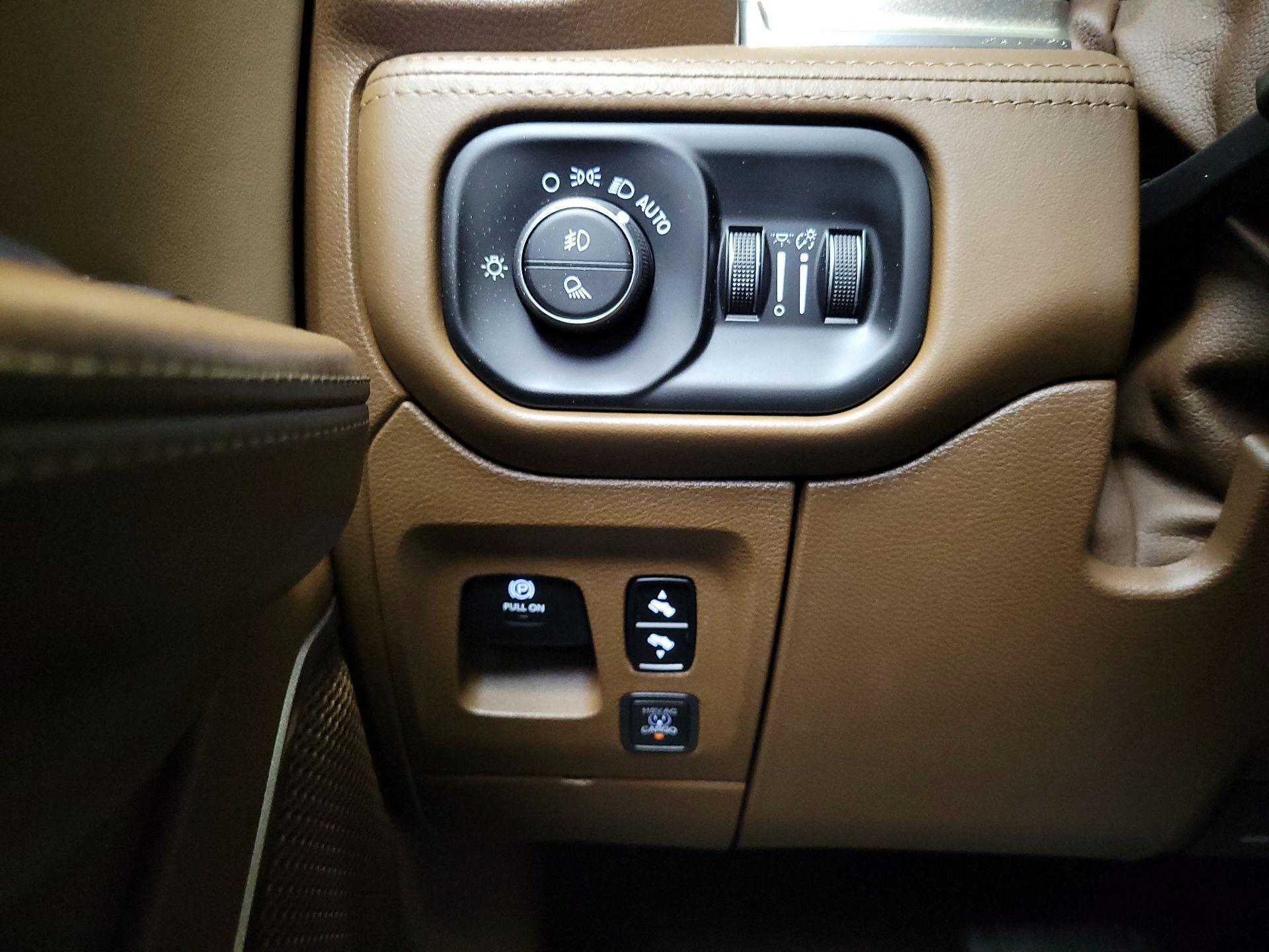 Thumbnail: 2019 RAM 1500 - 13