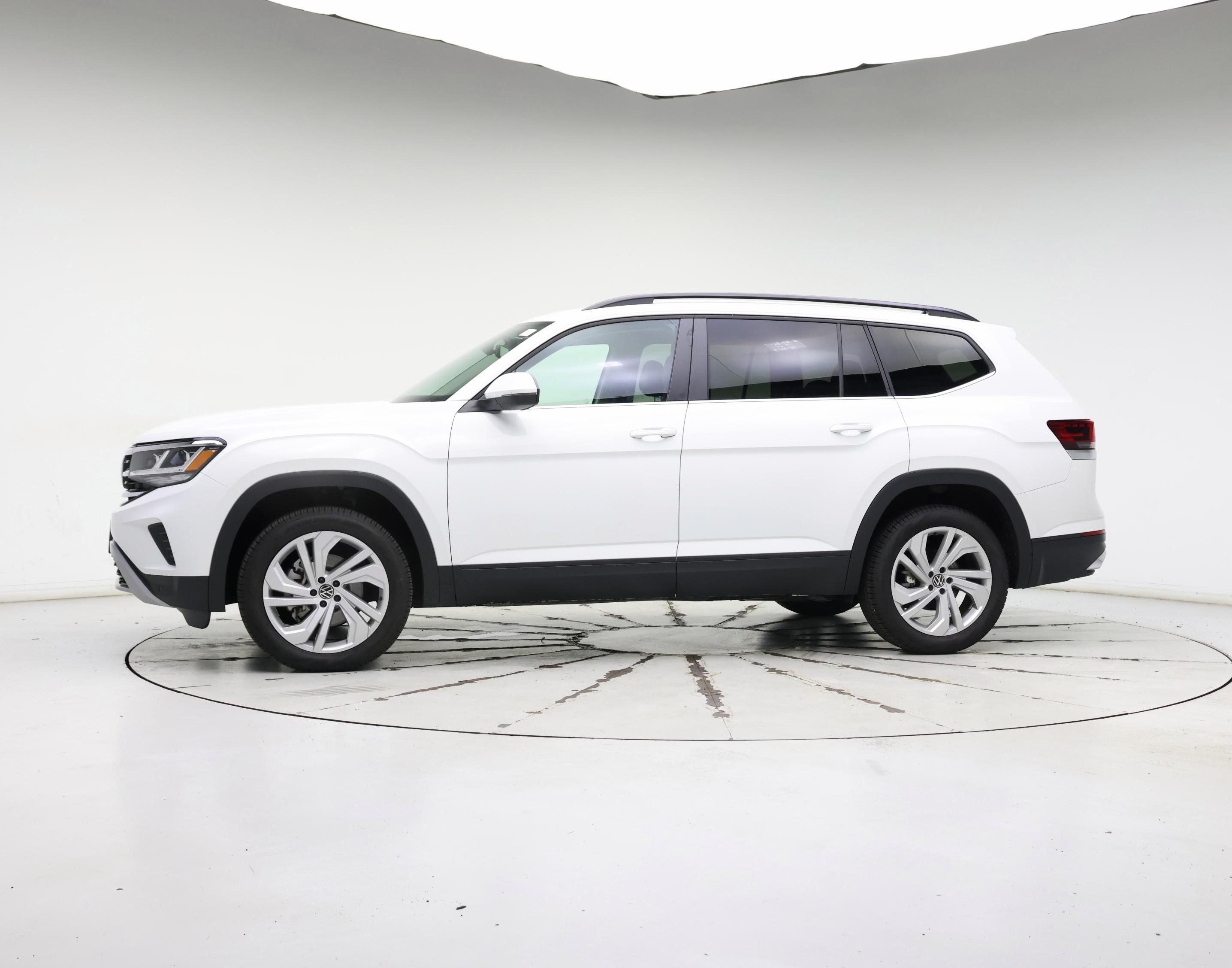 Thumbnail: 2022 Volkswagen Atlas - 3