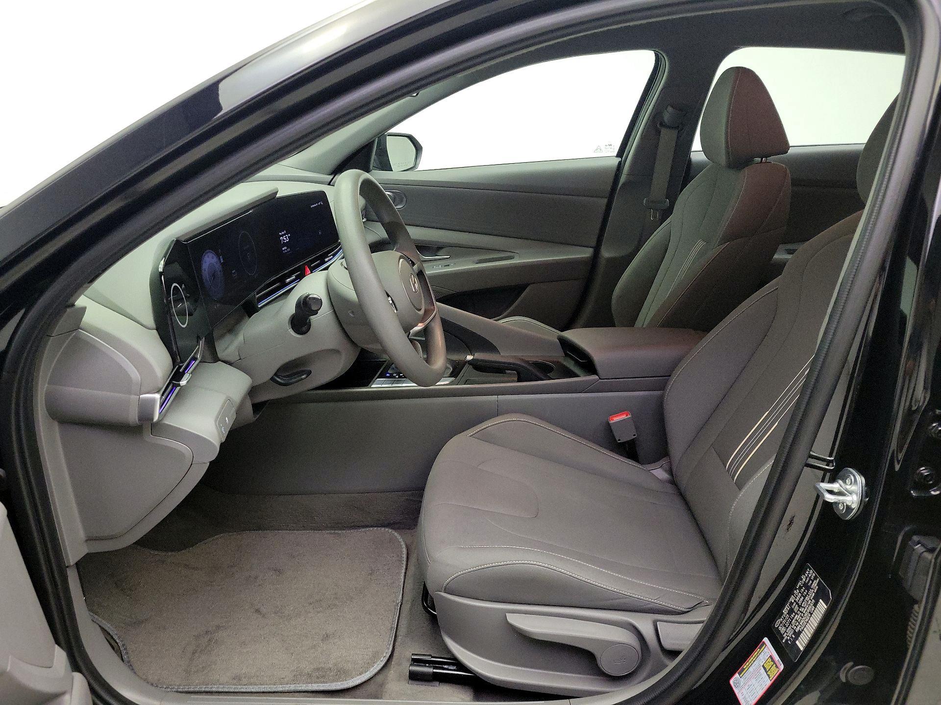 Thumbnail: 2024 Hyundai Elantra - 11