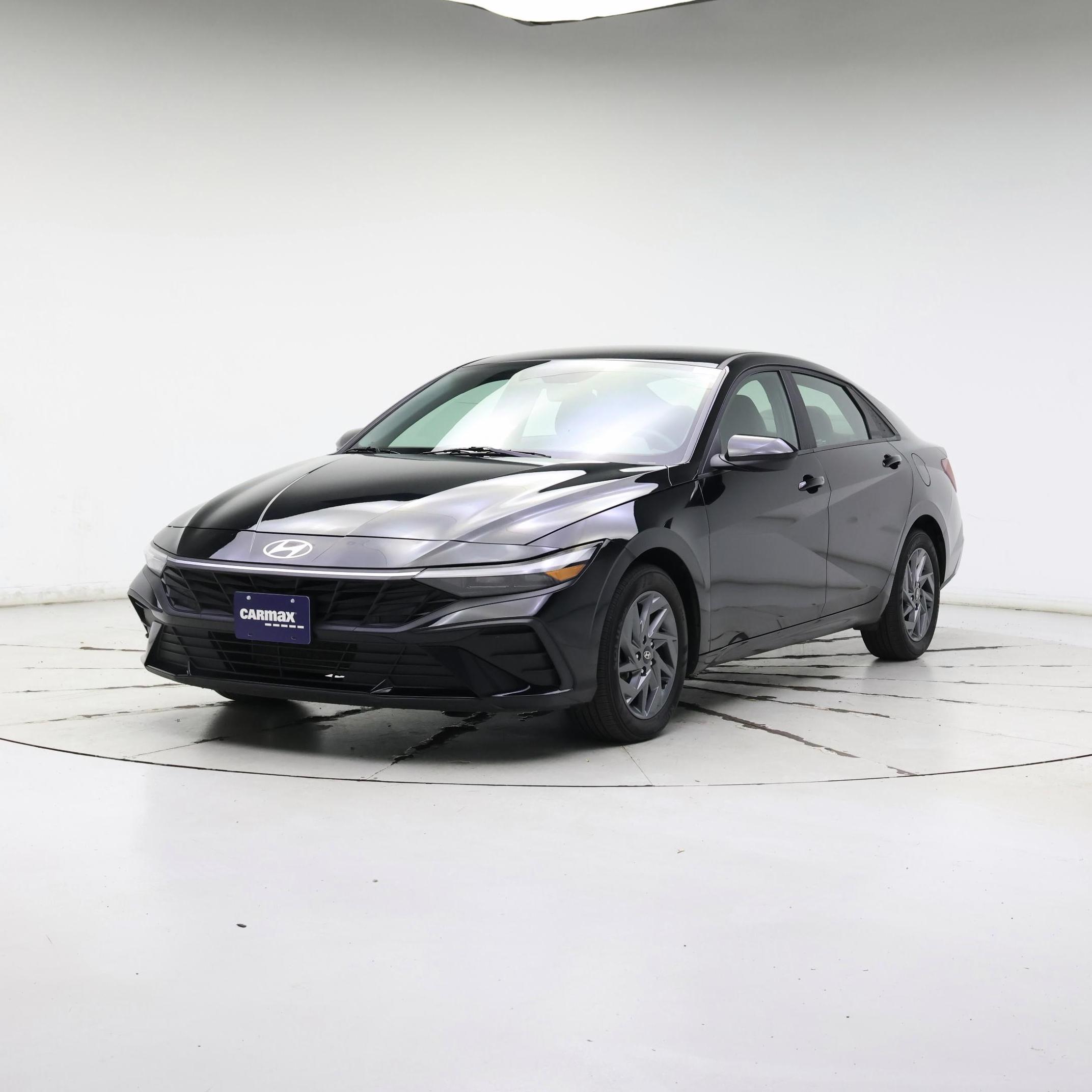 Thumbnail: 2024 Hyundai Elantra - 4