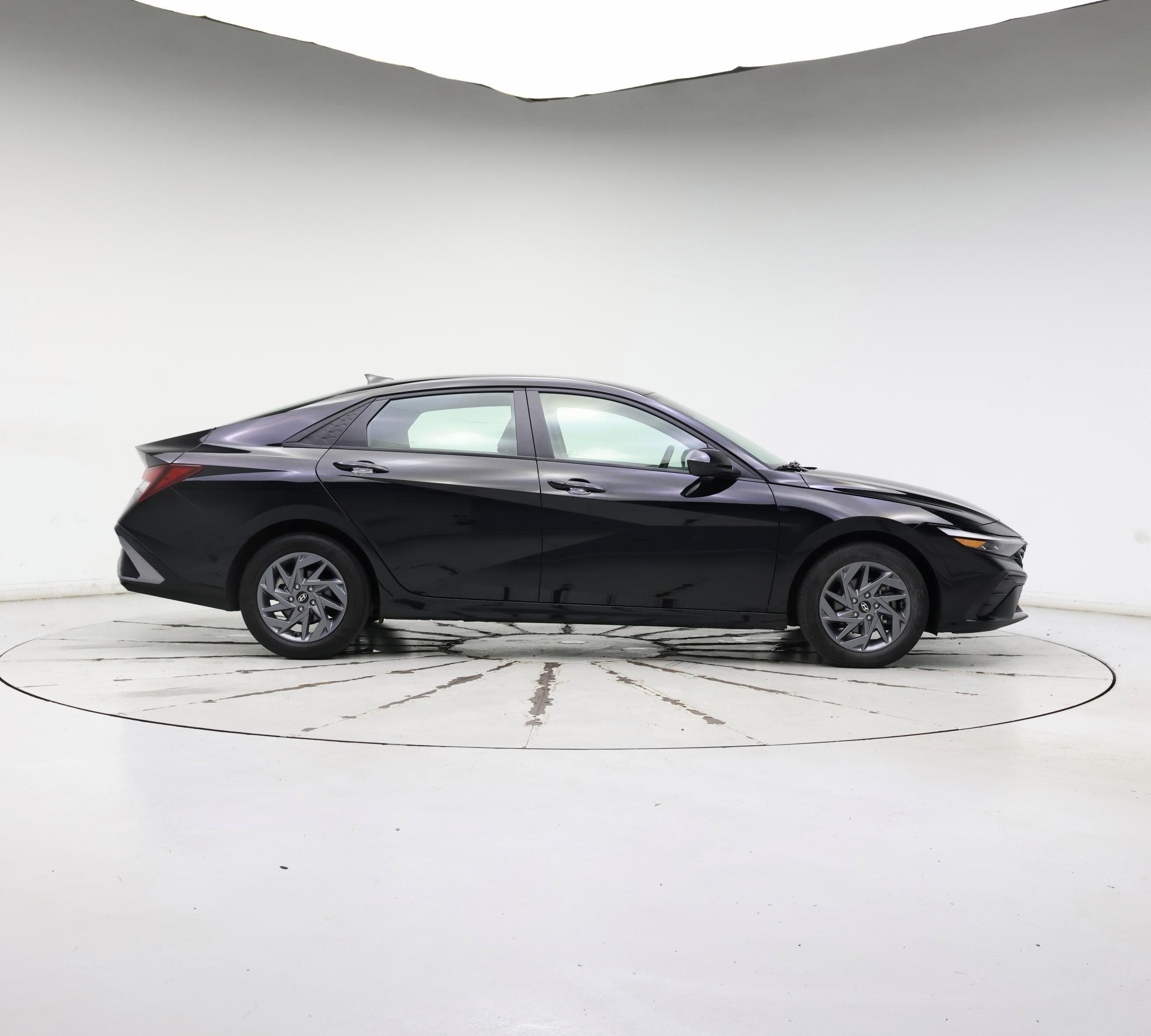 Thumbnail: 2024 Hyundai Elantra - 7