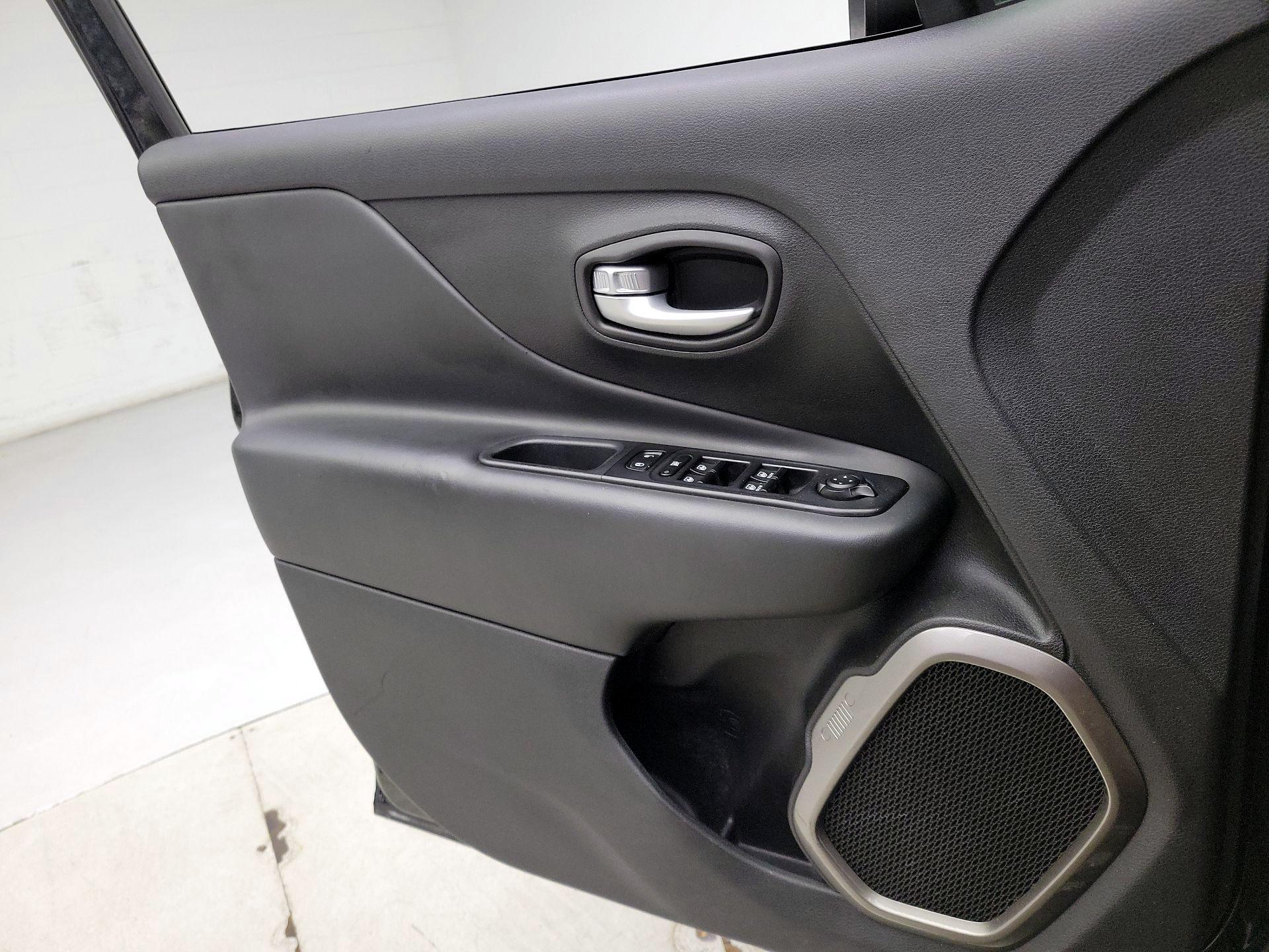 Thumbnail: 2023 Jeep Renegade - 12