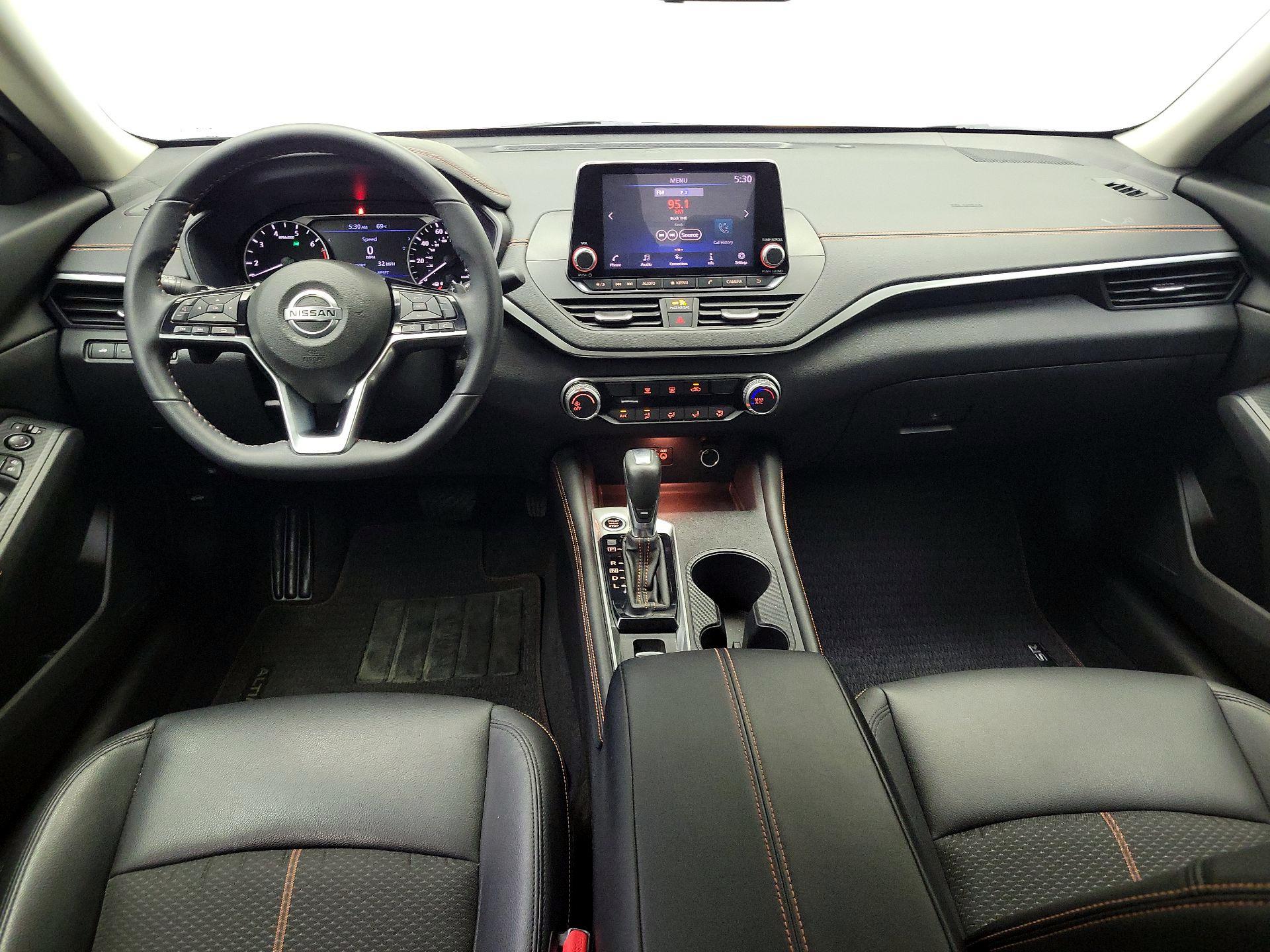 Thumbnail: 2020 Nissan Altima - 9