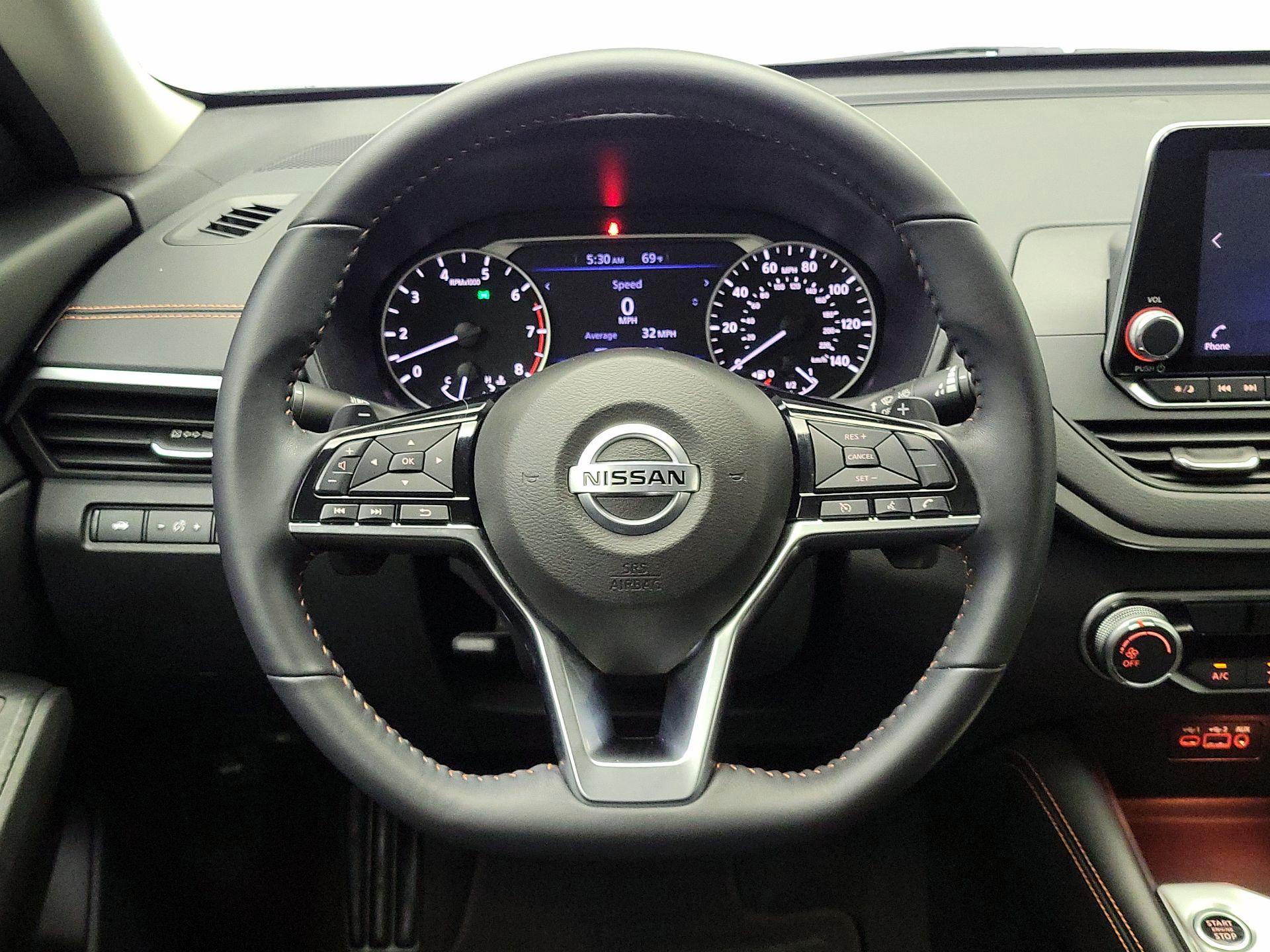 Thumbnail: 2020 Nissan Altima - 10