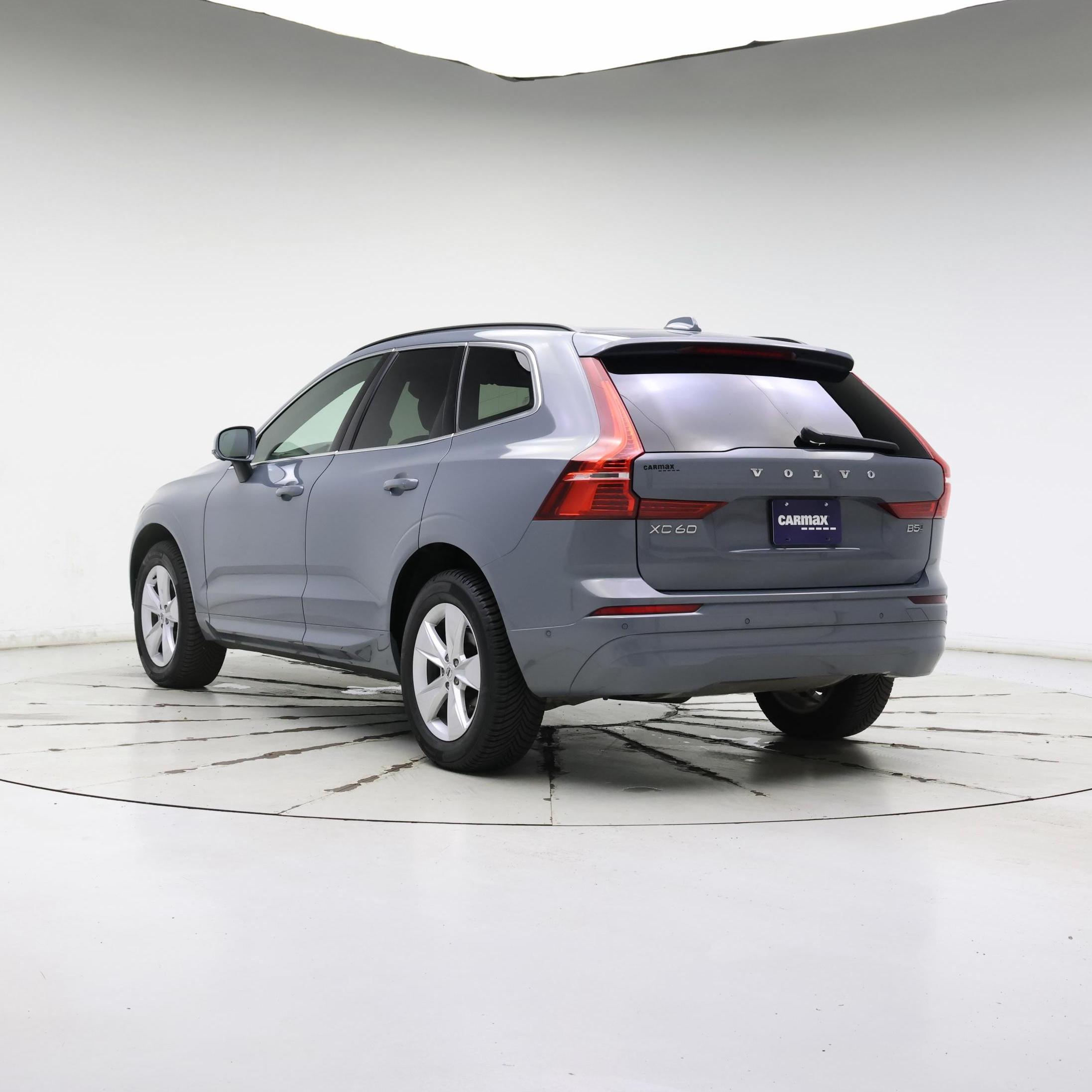 Thumbnail: 2022 Volvo XC60 - 2
