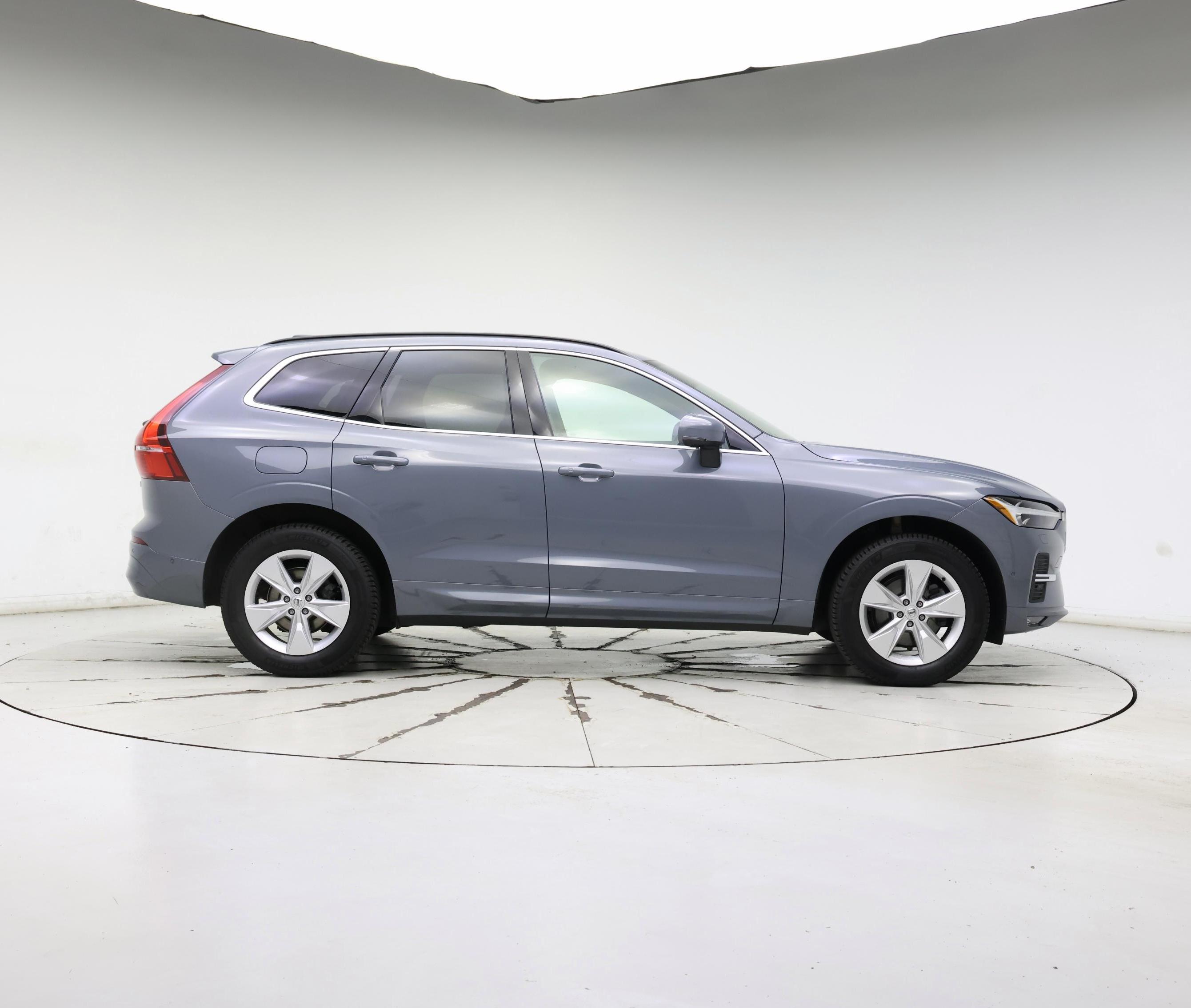 Thumbnail: 2022 Volvo XC60 - 7
